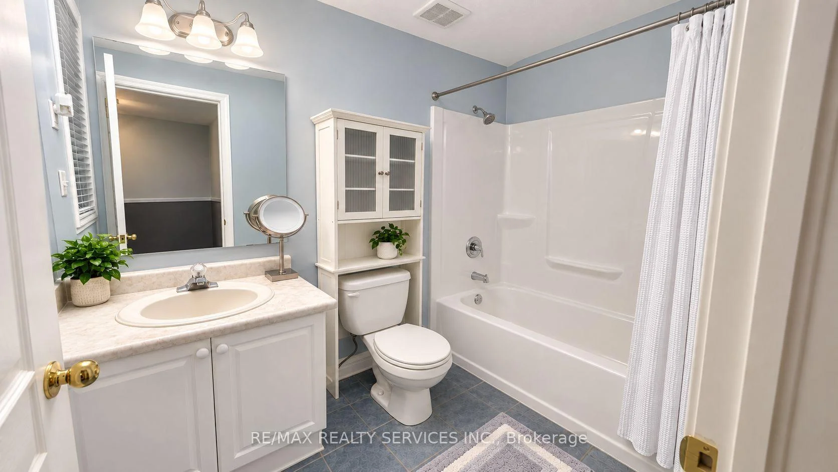Photo 26 of 39 Cadillac Crescent, Brampton, Fletcher's Meadow — HOMEH