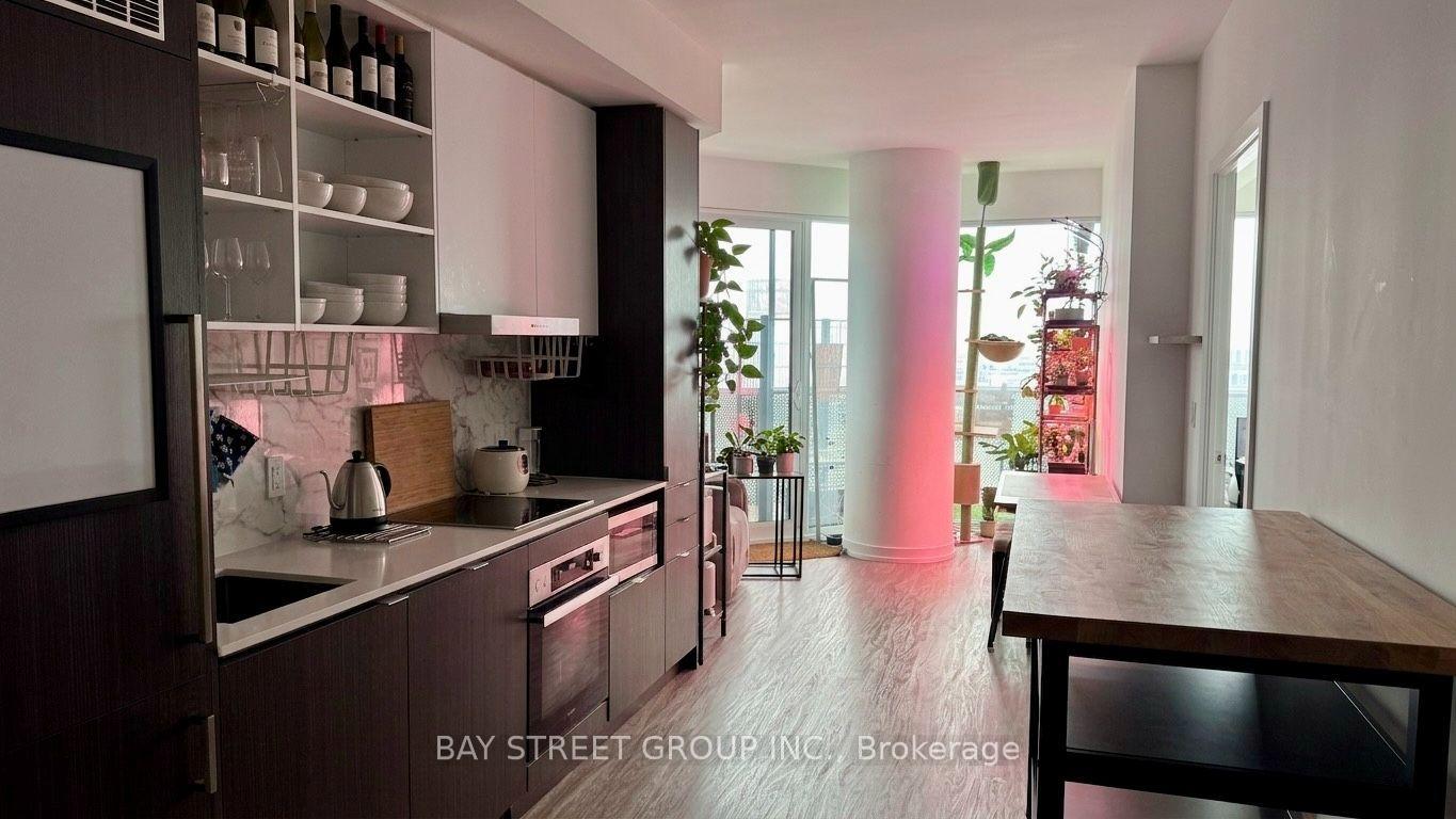 Photo 2 of Unit 5809, 55 Cooper Street, Toronto, Waterfront Communities — HOMEH