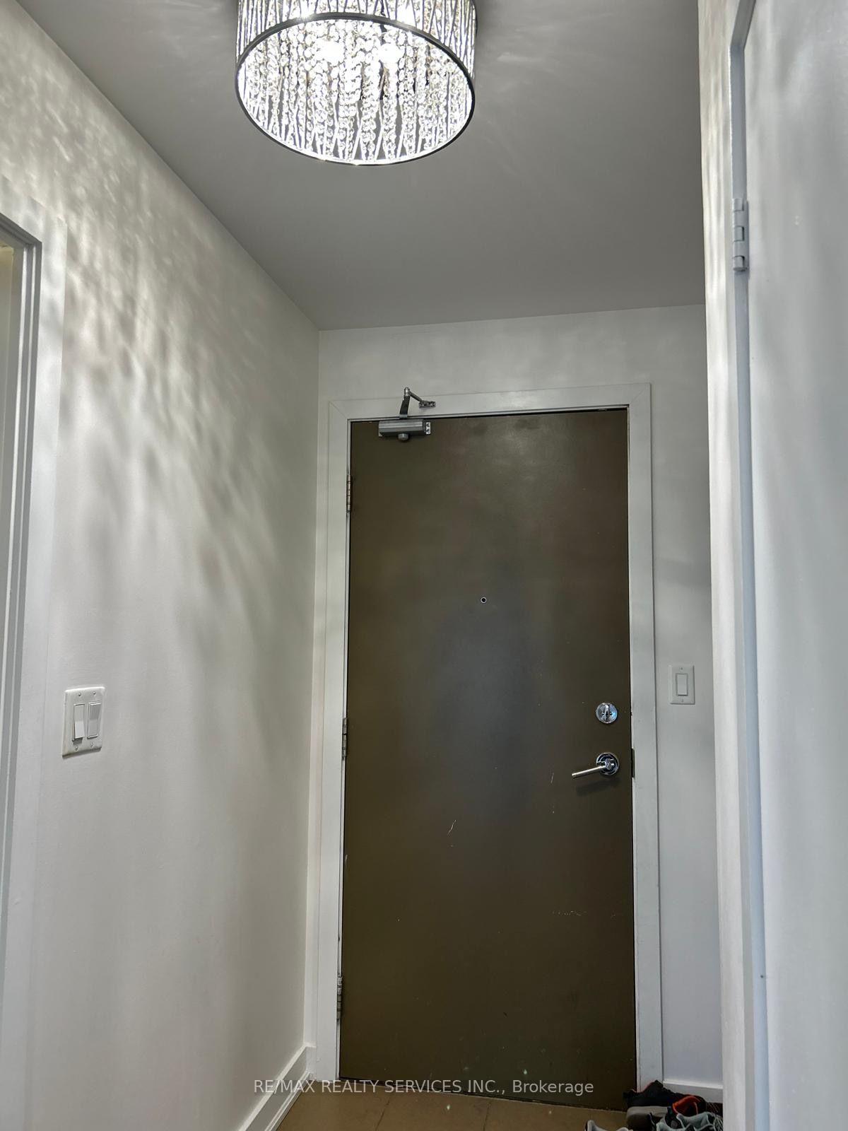 Photo 7 of Unit 2206, 4065 Brickstone Mews, Mississauga, Creditview — HOMEH
