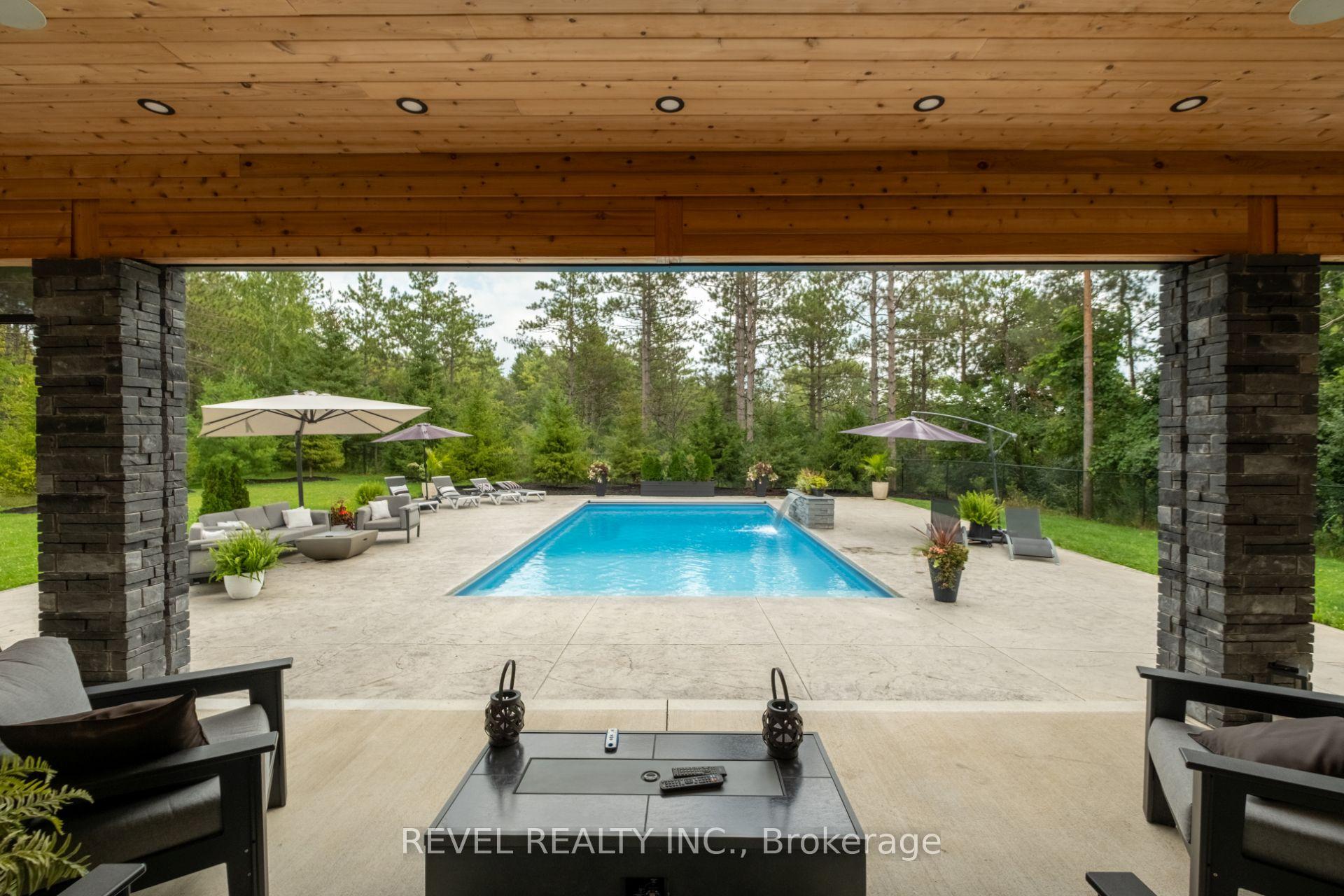 Photo 33 of 7737 Wellington Rd 34, Puslinch, Rural Puslinch East — HOMEH