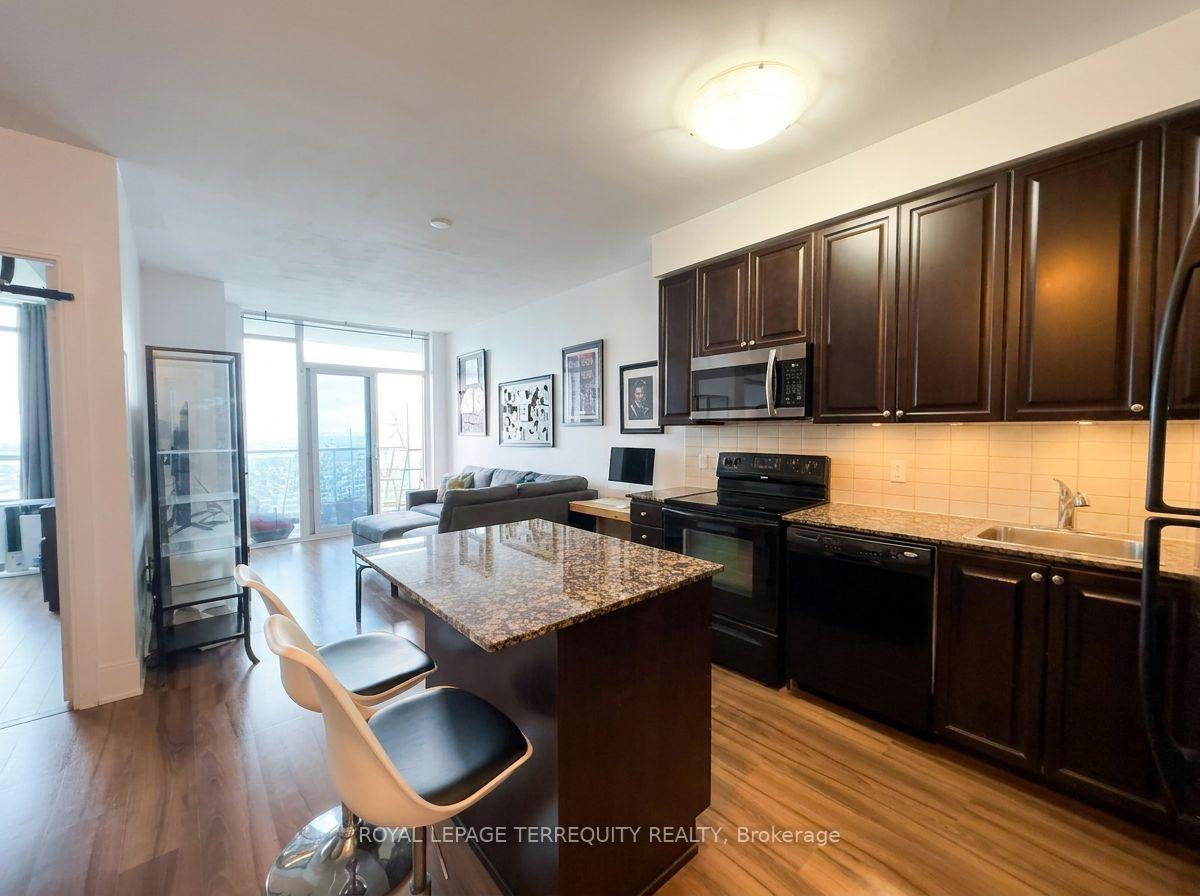 Photo 2 of Unit 2810, 330 Burnhamthorpe Road W, Mississauga, City Centre — HOMEH