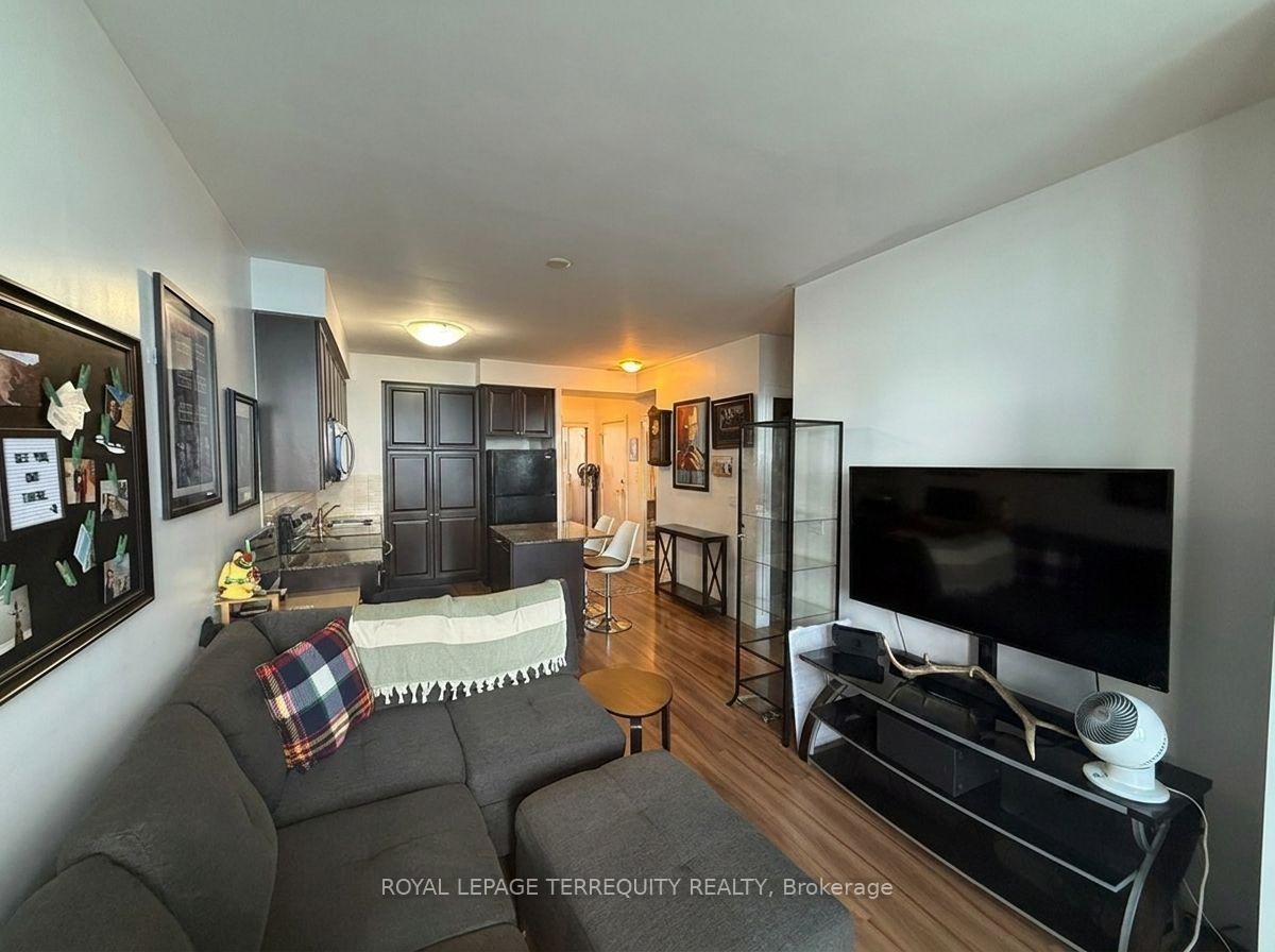 Photo 3 of Unit 2810, 330 Burnhamthorpe Road W, Mississauga, City Centre — HOMEH