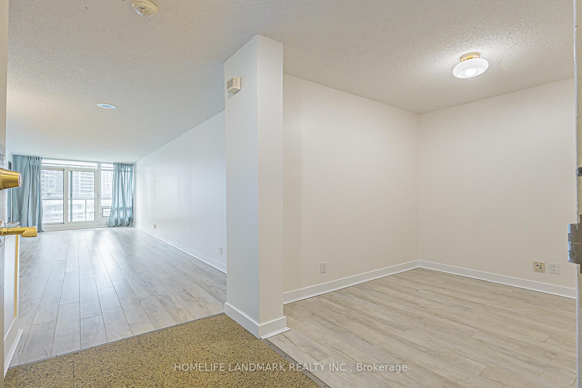 Photo 4 of Unit 1906, 361 Front Street W, Toronto, Waterfront Communities — HOMEH