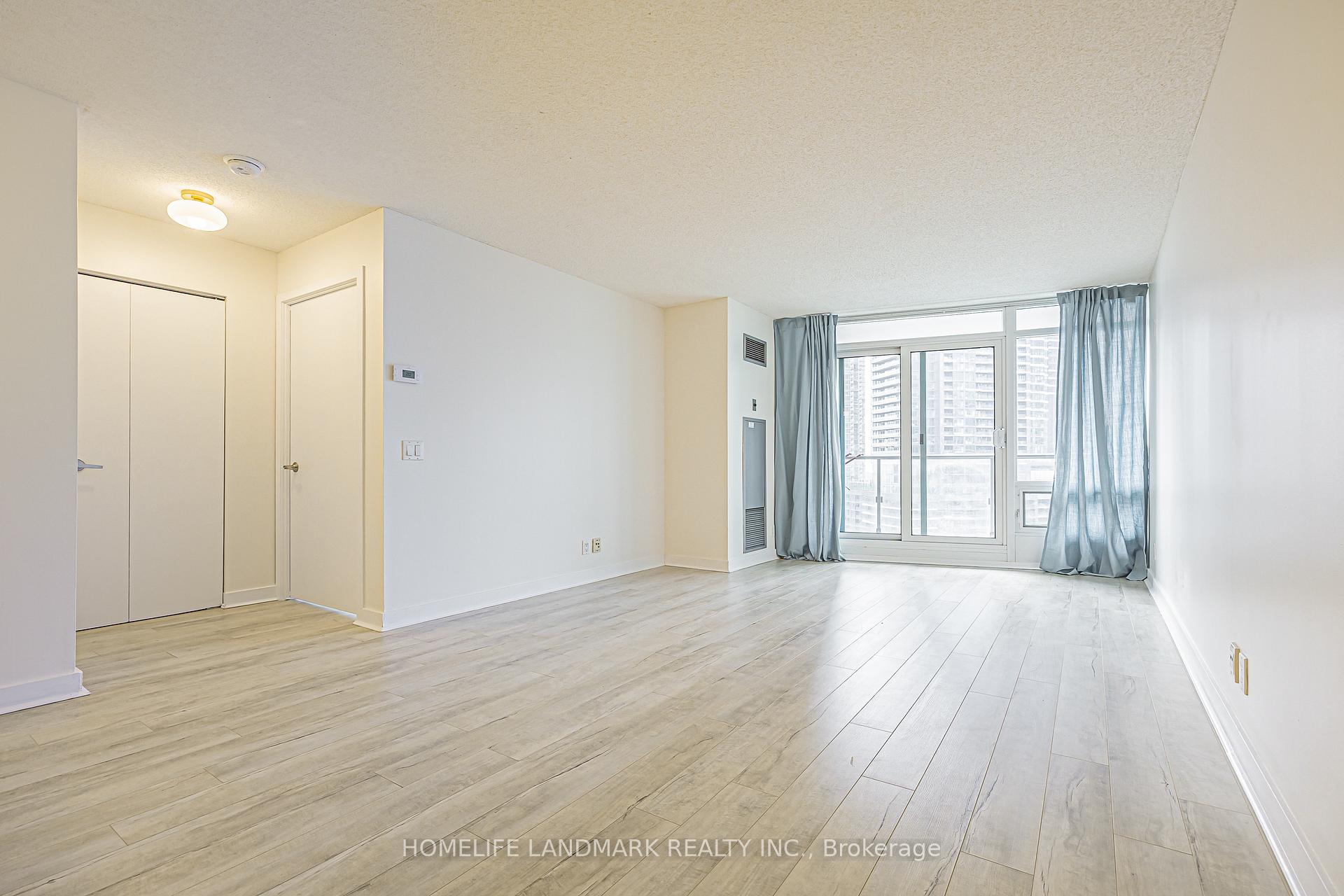 Photo 19 of Unit 1906, 361 Front Street W, Toronto, Waterfront Communities — HOMEH