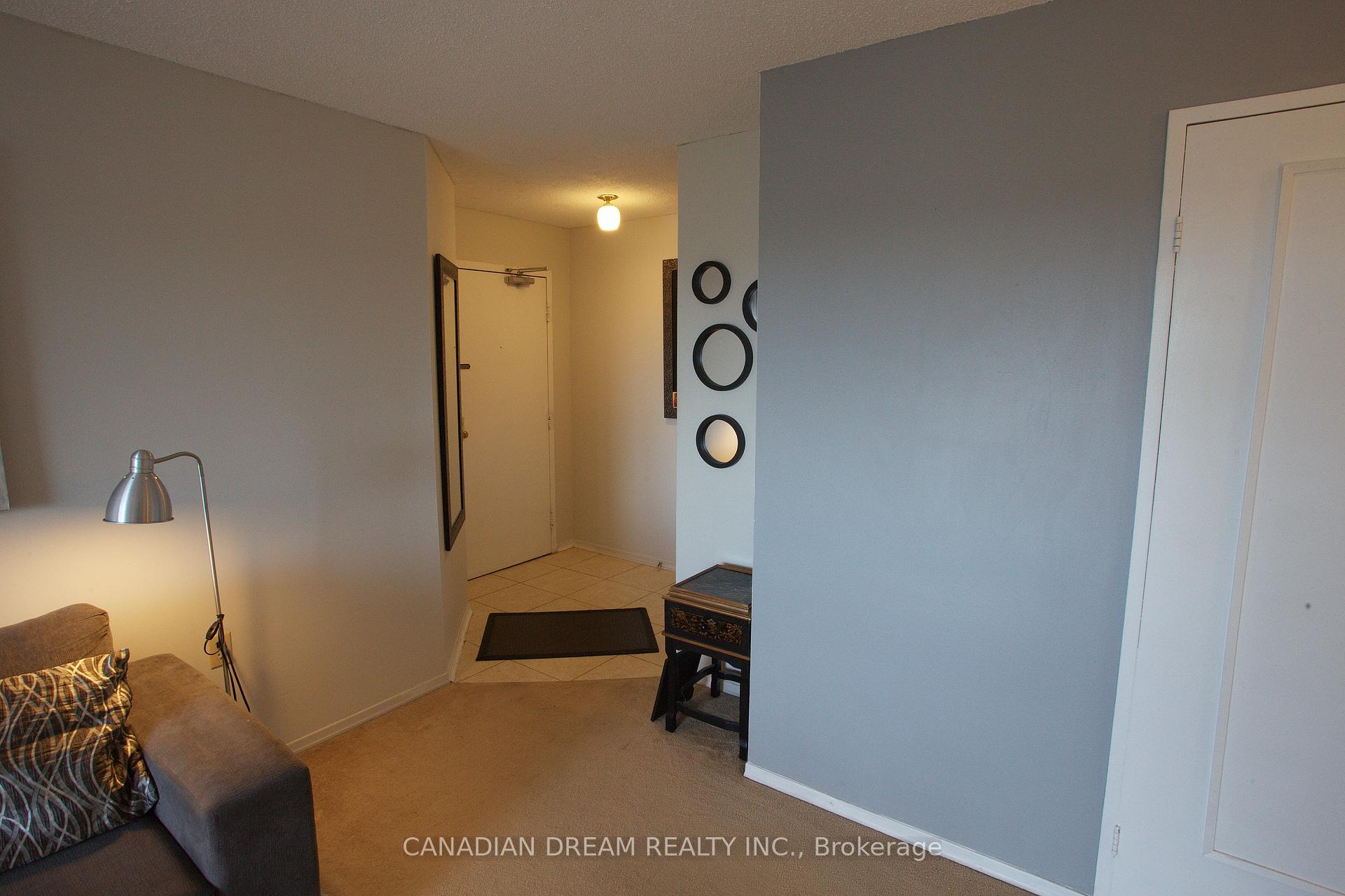 Photo 4 of Unit 803, 860 Commissioners Road E, London, South H — HOMEH