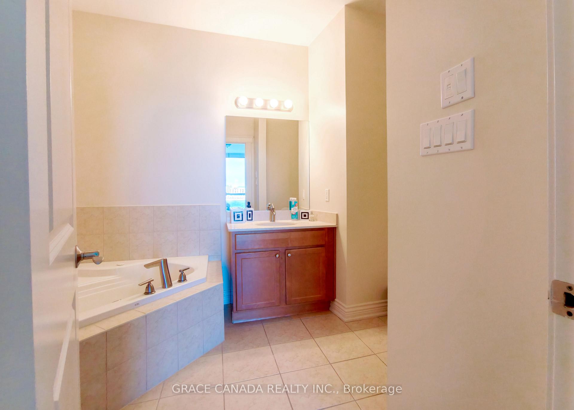 Photo 24 of Unit 504, 1225 Riverside Drive W, Windsor — HOMEH