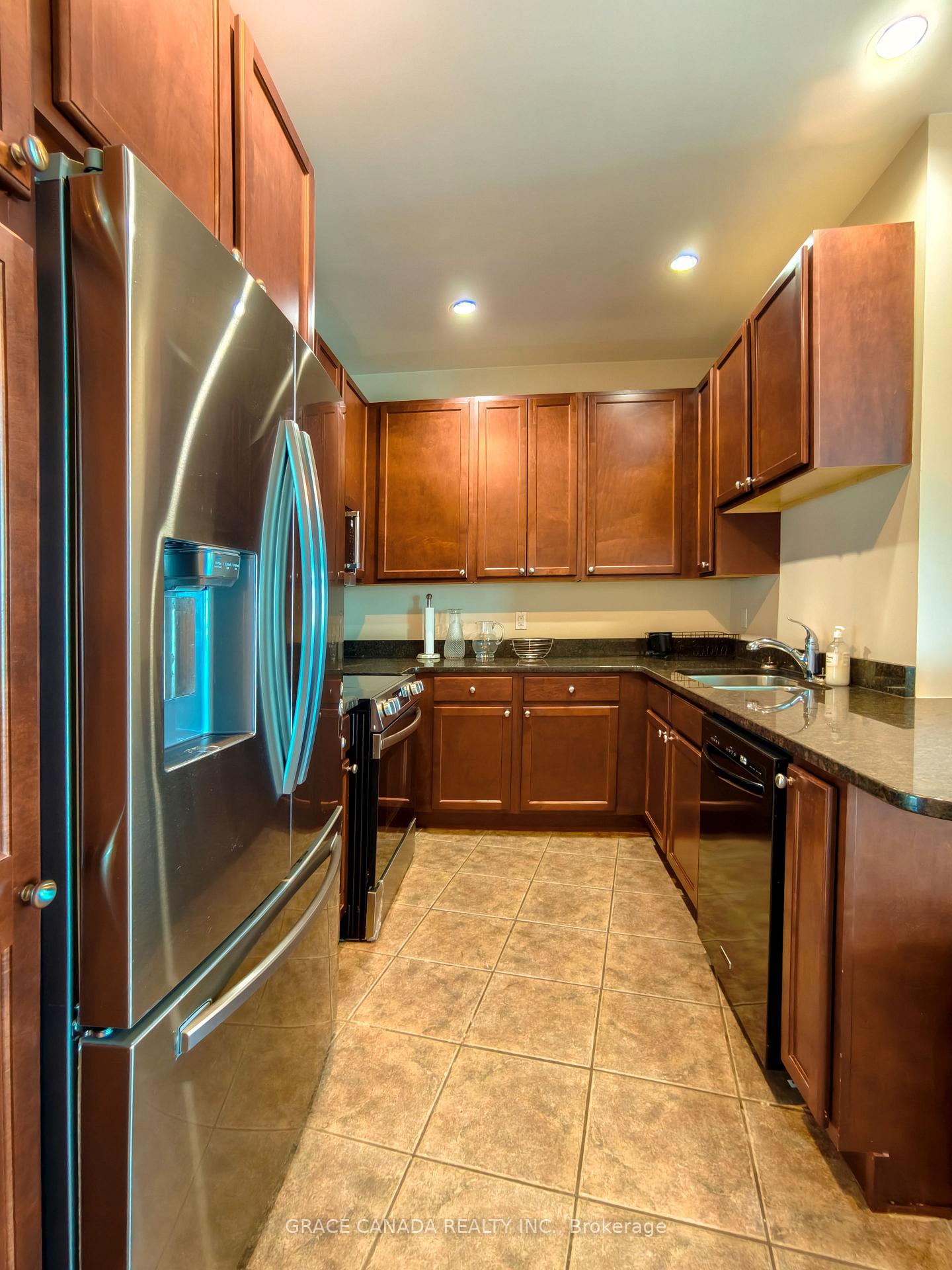 Photo 29 of Unit 504, 1225 Riverside Drive W, Windsor — HOMEH