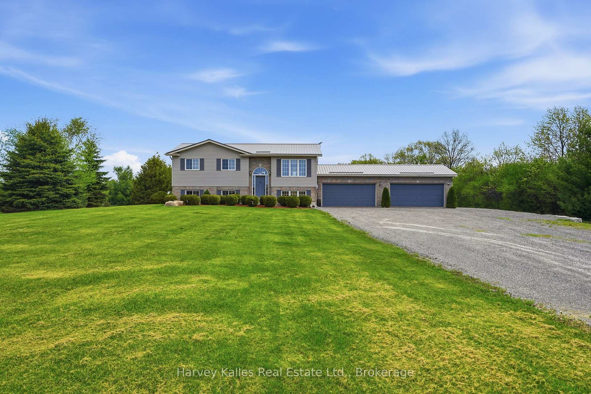 Photo 2 of 289 Kings Road, Prince Edward County, Athol Ward — HOMEH