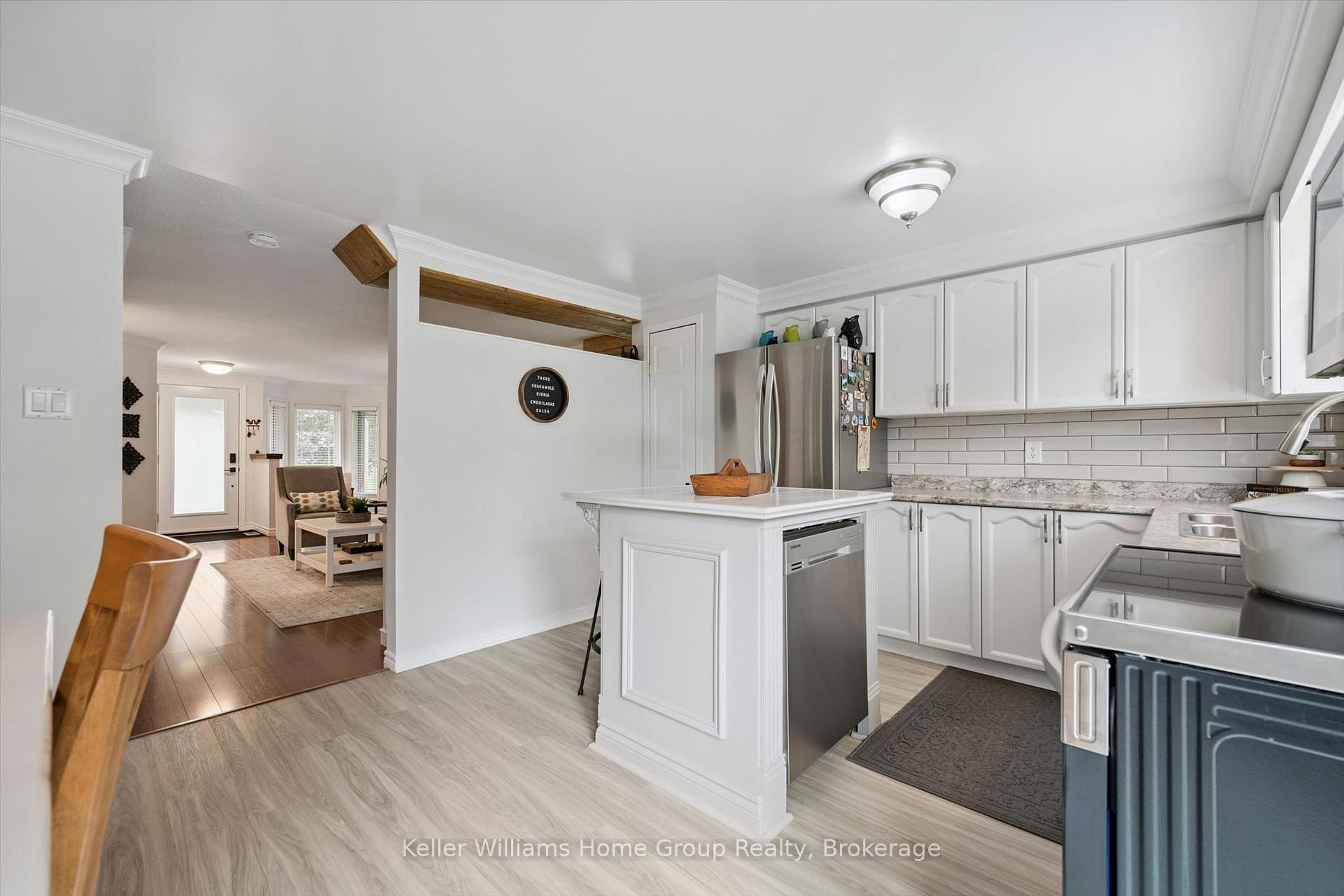 Photo 17 of 443 Flannery Drive, Centre Wellington, Fergus — HOMEH