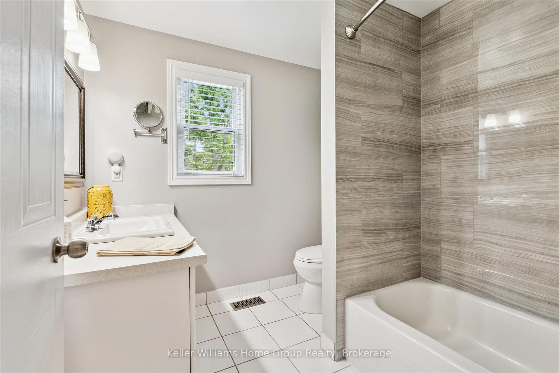 Photo 31 of 443 Flannery Drive, Centre Wellington, Fergus — HOMEH