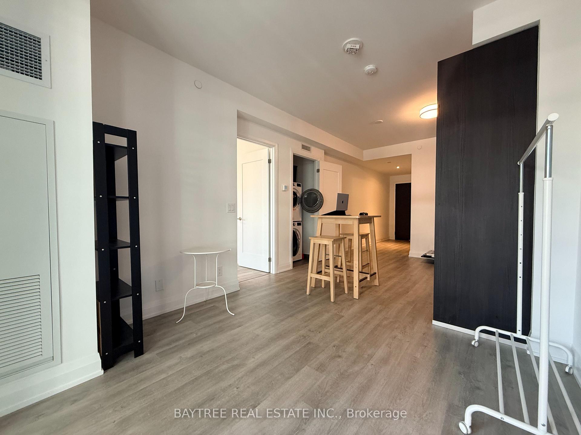 Photo 9 of Unit 902, 65 Broadway Avenue, Toronto, Mount Pleasant West — HOMEH