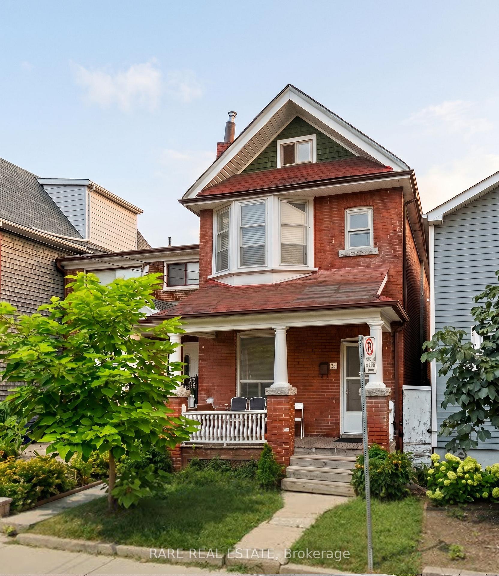 Photo 1 of Unit Upper, 32 Garnet Avenue, Toronto, Dovercourt-Wallace Emerson-Junction — HOMEH