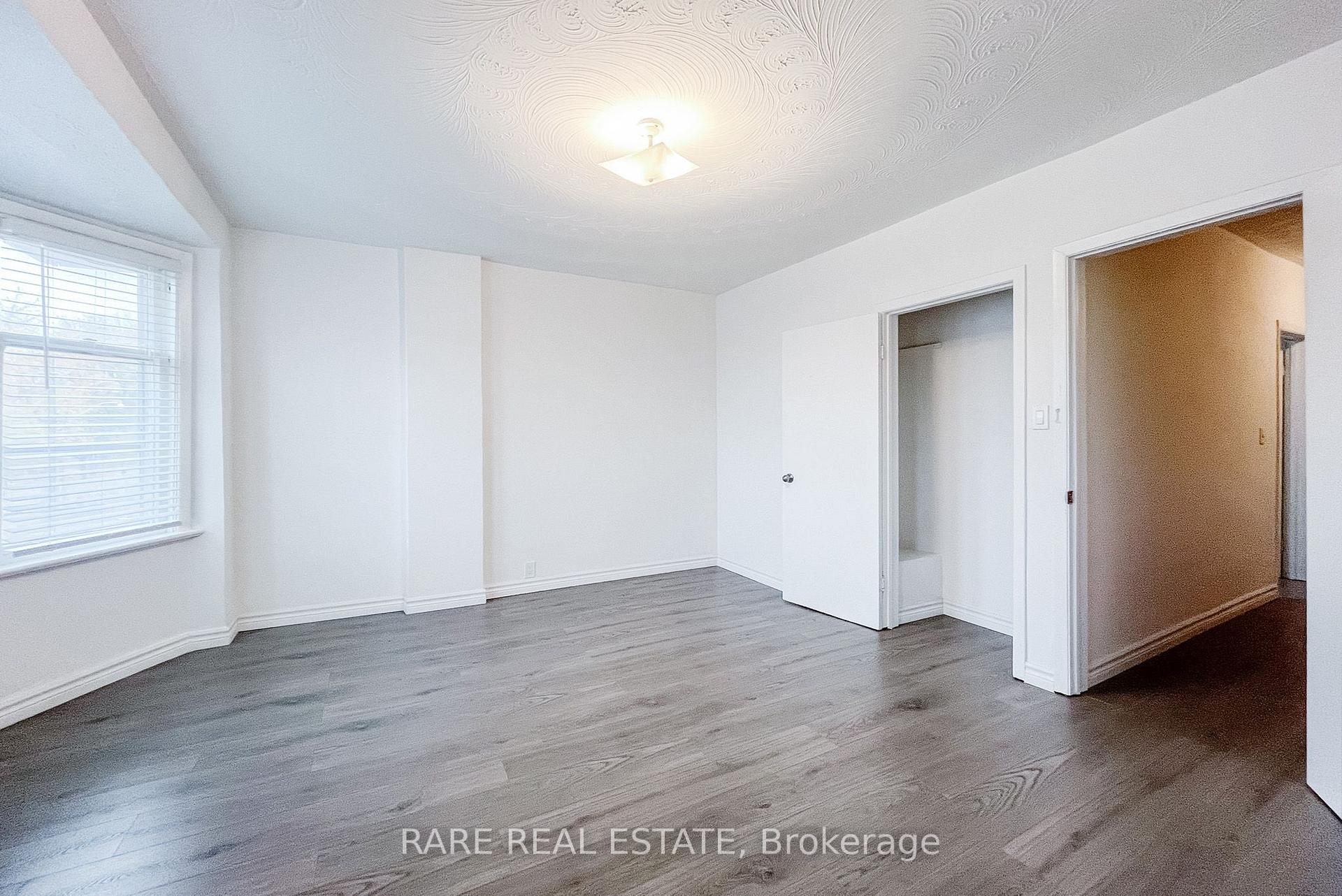 Photo 4 of Unit Upper, 32 Garnet Avenue, Toronto, Dovercourt-Wallace Emerson-Junction — HOMEH