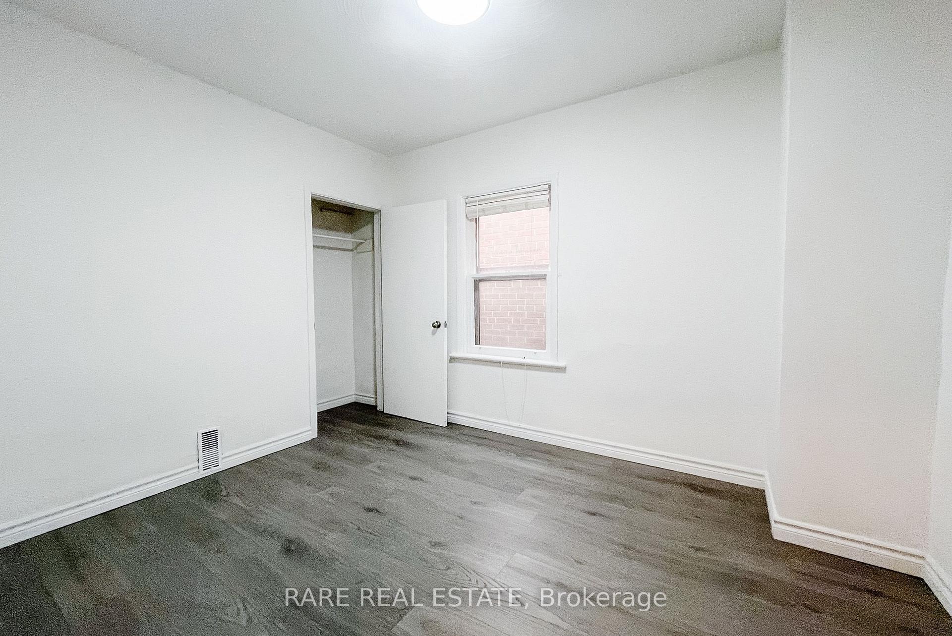 Photo 6 of Unit Upper, 32 Garnet Avenue, Toronto, Dovercourt-Wallace Emerson-Junction — HOMEH