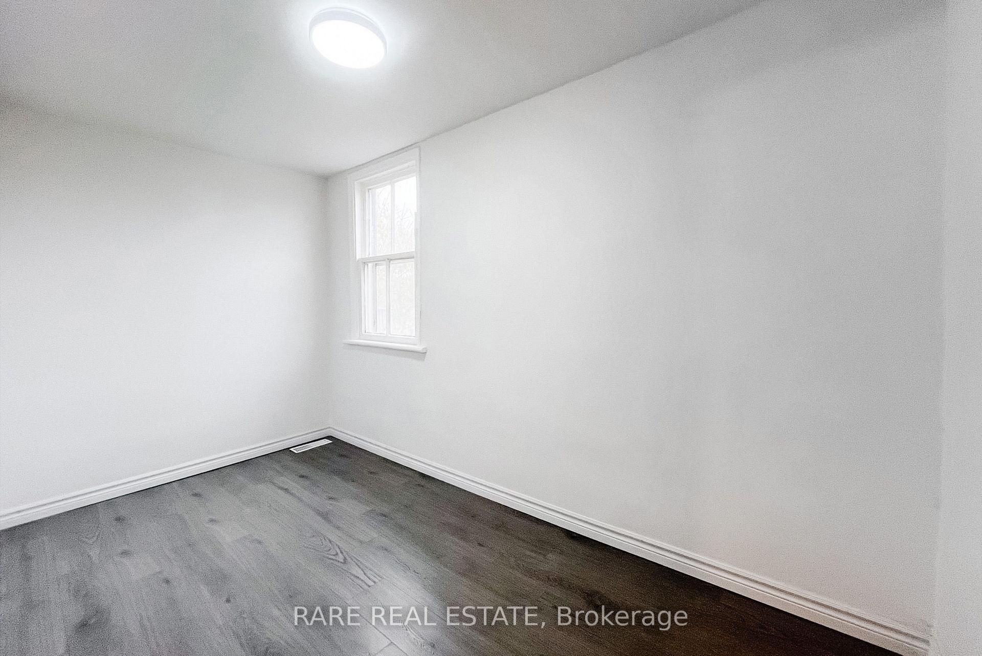 Photo 7 of Unit Upper, 32 Garnet Avenue, Toronto, Dovercourt-Wallace Emerson-Junction — HOMEH