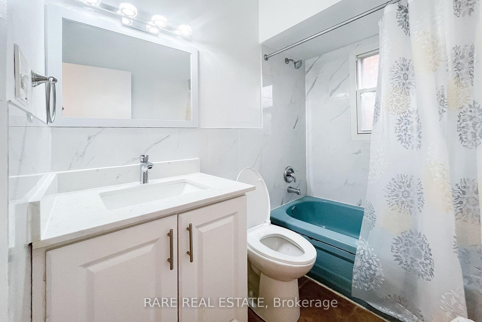 Photo 8 of Unit Upper, 32 Garnet Avenue, Toronto, Dovercourt-Wallace Emerson-Junction — HOMEH