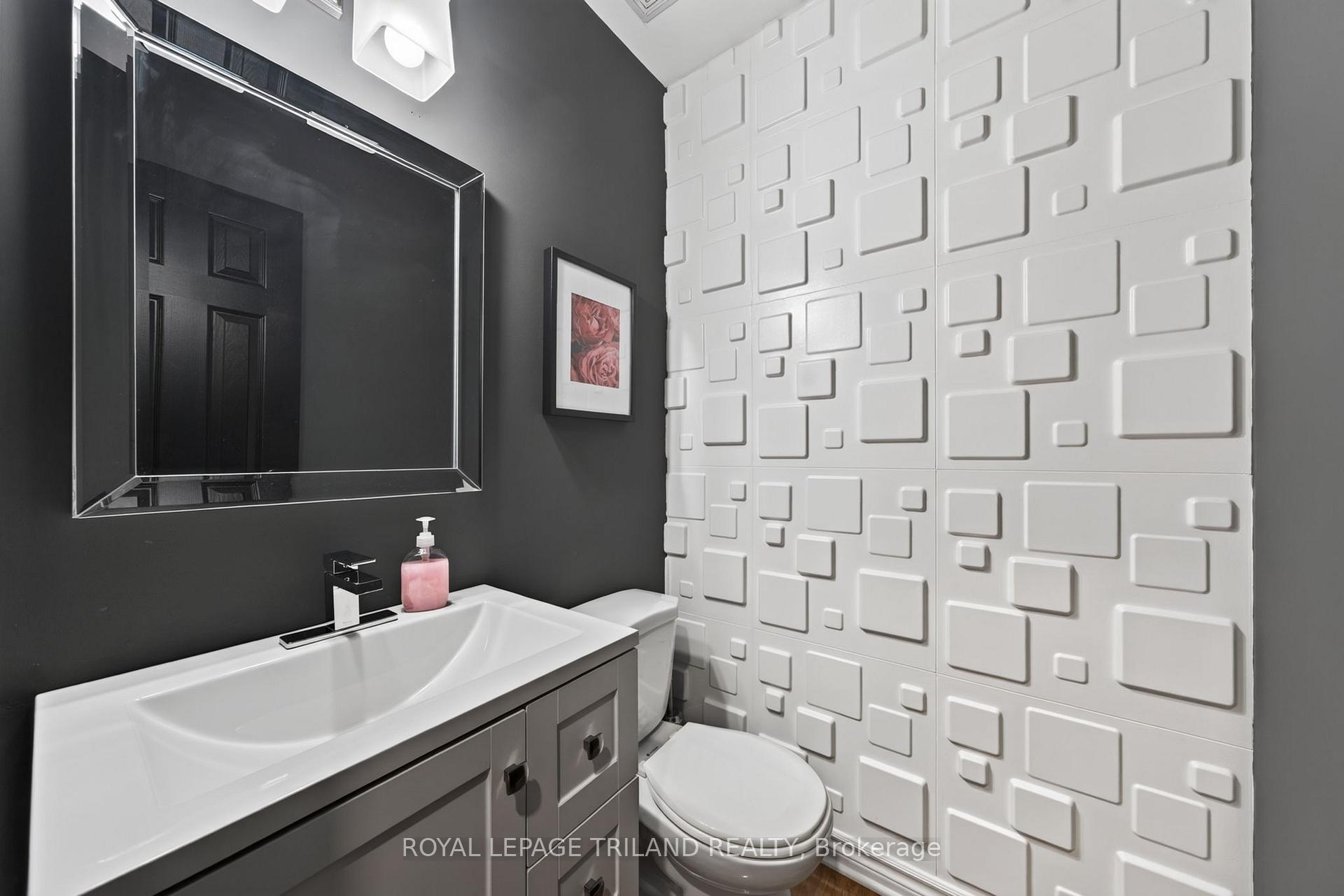 Photo 17 of 5 Martinet Avenue, London, East I — HOMEH