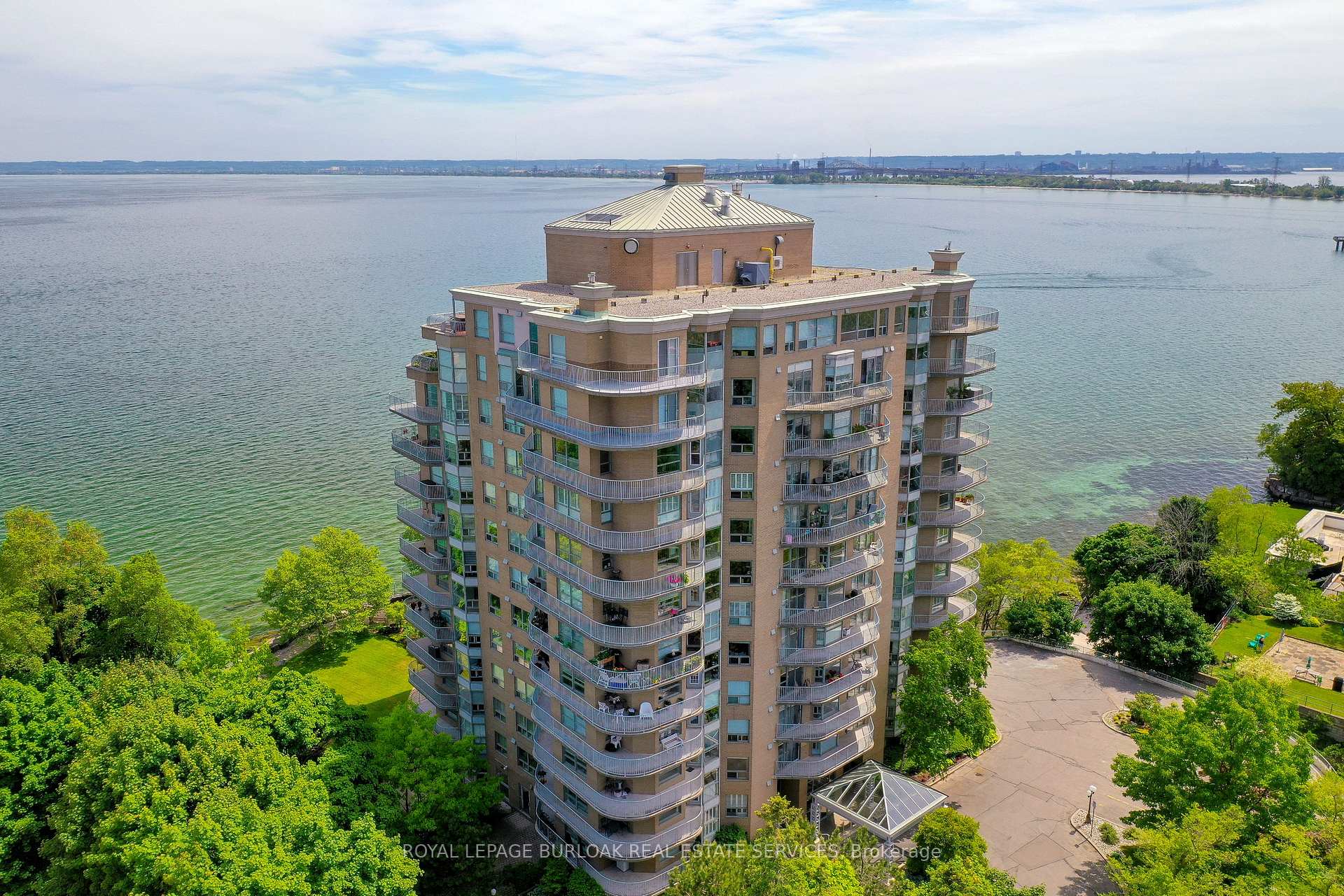Photo 1 of Unit 304, 2190 Lakeshore Road, Burlington, Brant — HOMEH