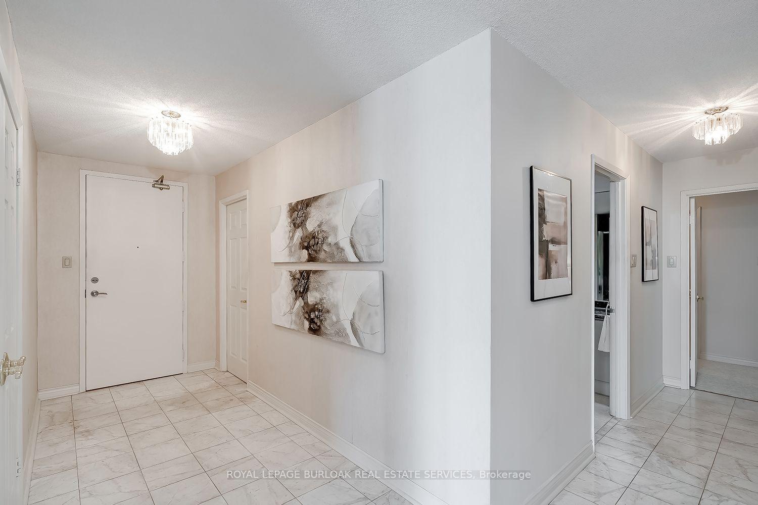 Photo 3 of Unit 304, 2190 Lakeshore Road, Burlington, Brant — HOMEH
