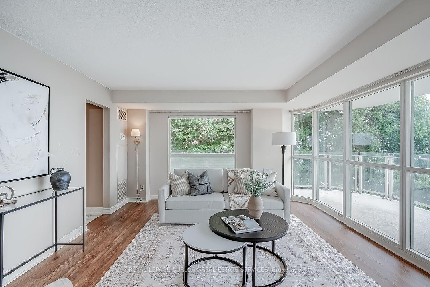 Photo 5 of Unit 304, 2190 Lakeshore Road, Burlington, Brant — HOMEH