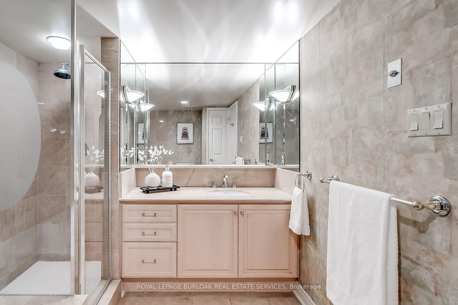 Photo 18 of Unit 304, 2190 Lakeshore Road, Burlington, Brant — HOMEH