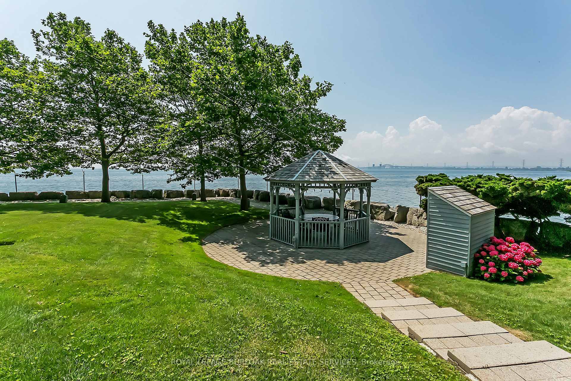 Photo 33 of Unit 304, 2190 Lakeshore Road, Burlington, Brant — HOMEH