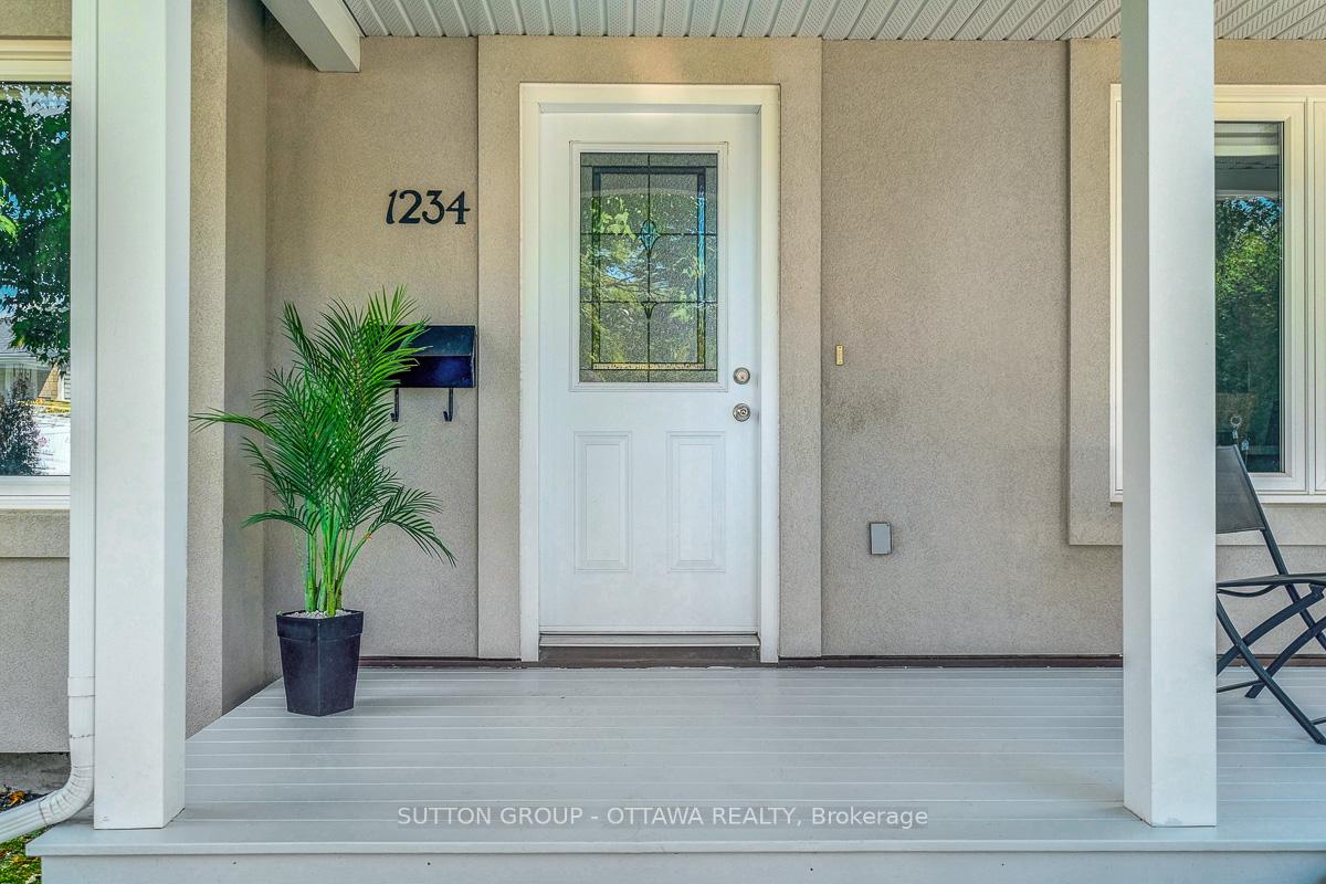 Photo 5 of 1234 Anoka Street, Ottawa, Ridgemont — HOMEH