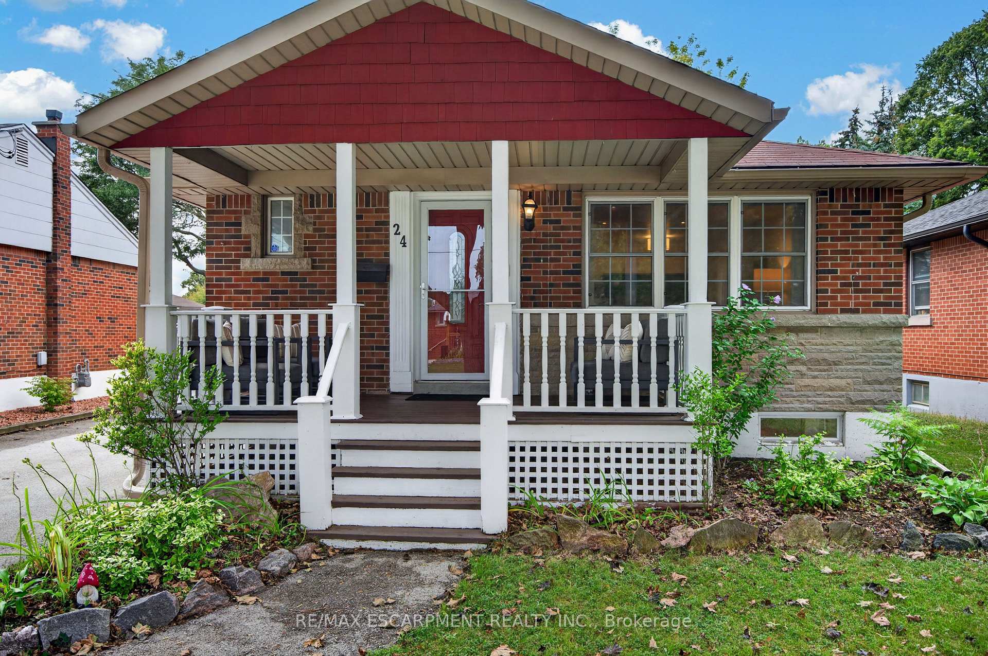 Photo 1 of 24 Castlefield Drive, Hamilton, Hampton Heights — HOMEH