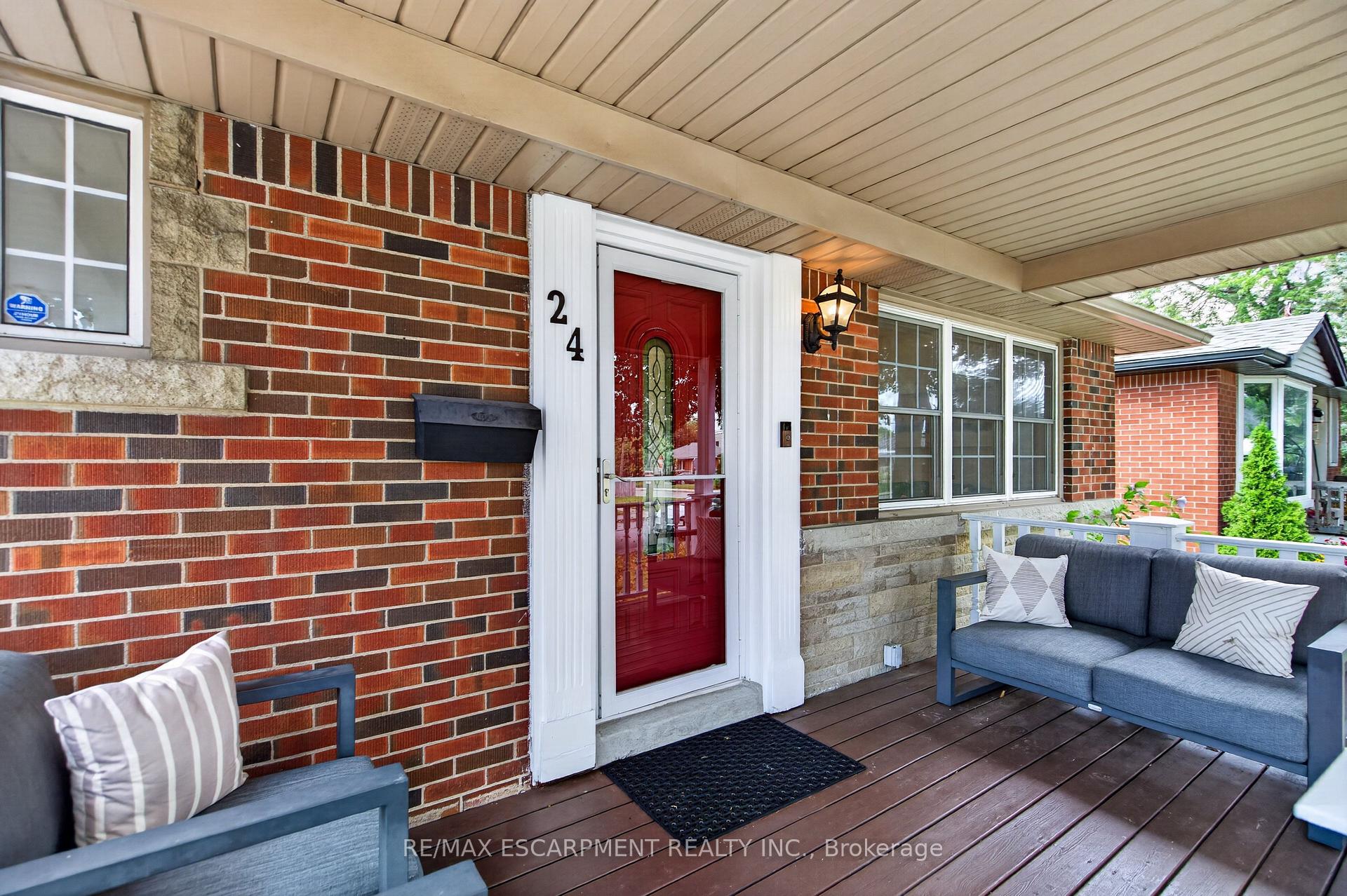 Photo 2 of 24 Castlefield Drive, Hamilton, Hampton Heights — HOMEH