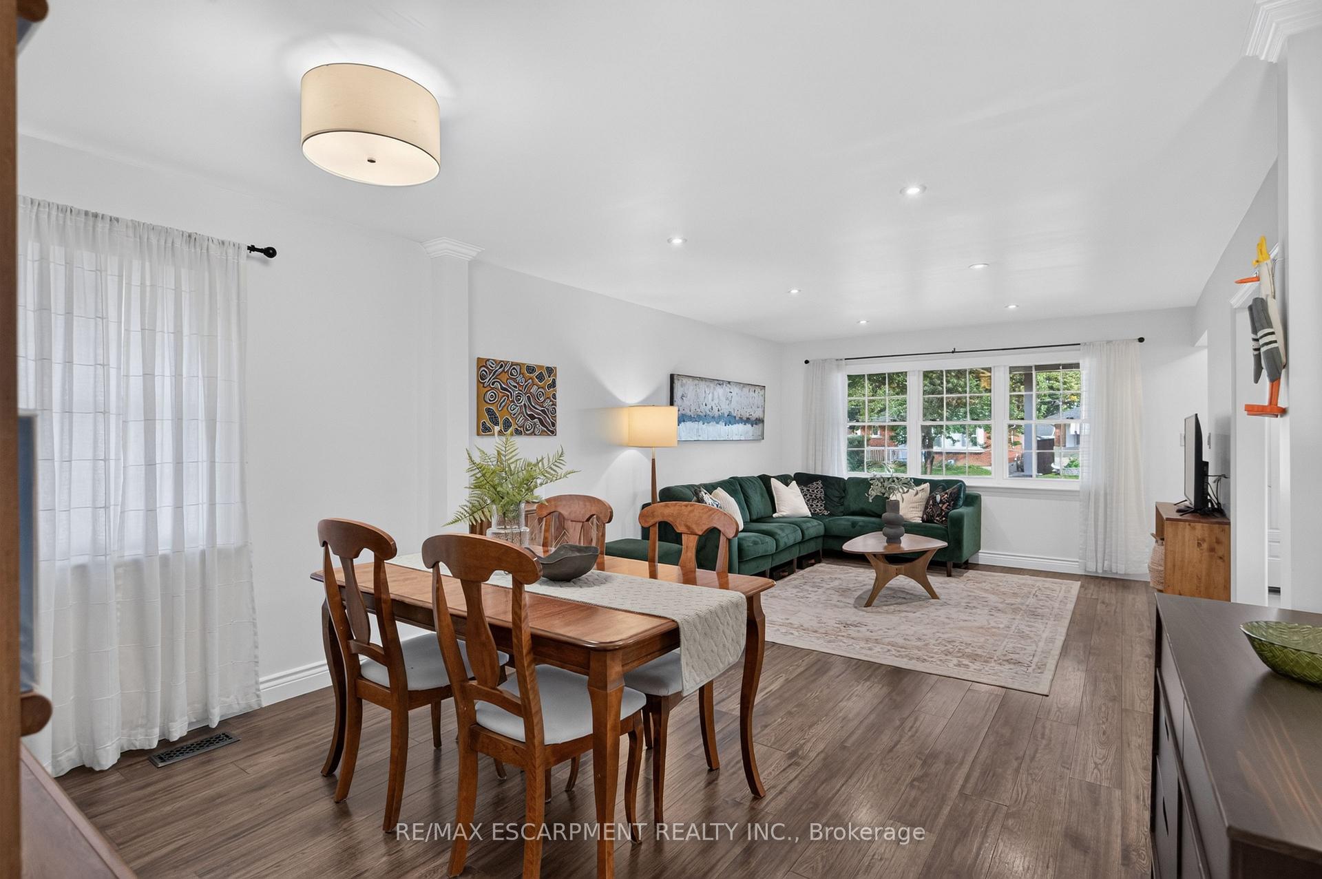 Photo 6 of 24 Castlefield Drive, Hamilton, Hampton Heights — HOMEH
