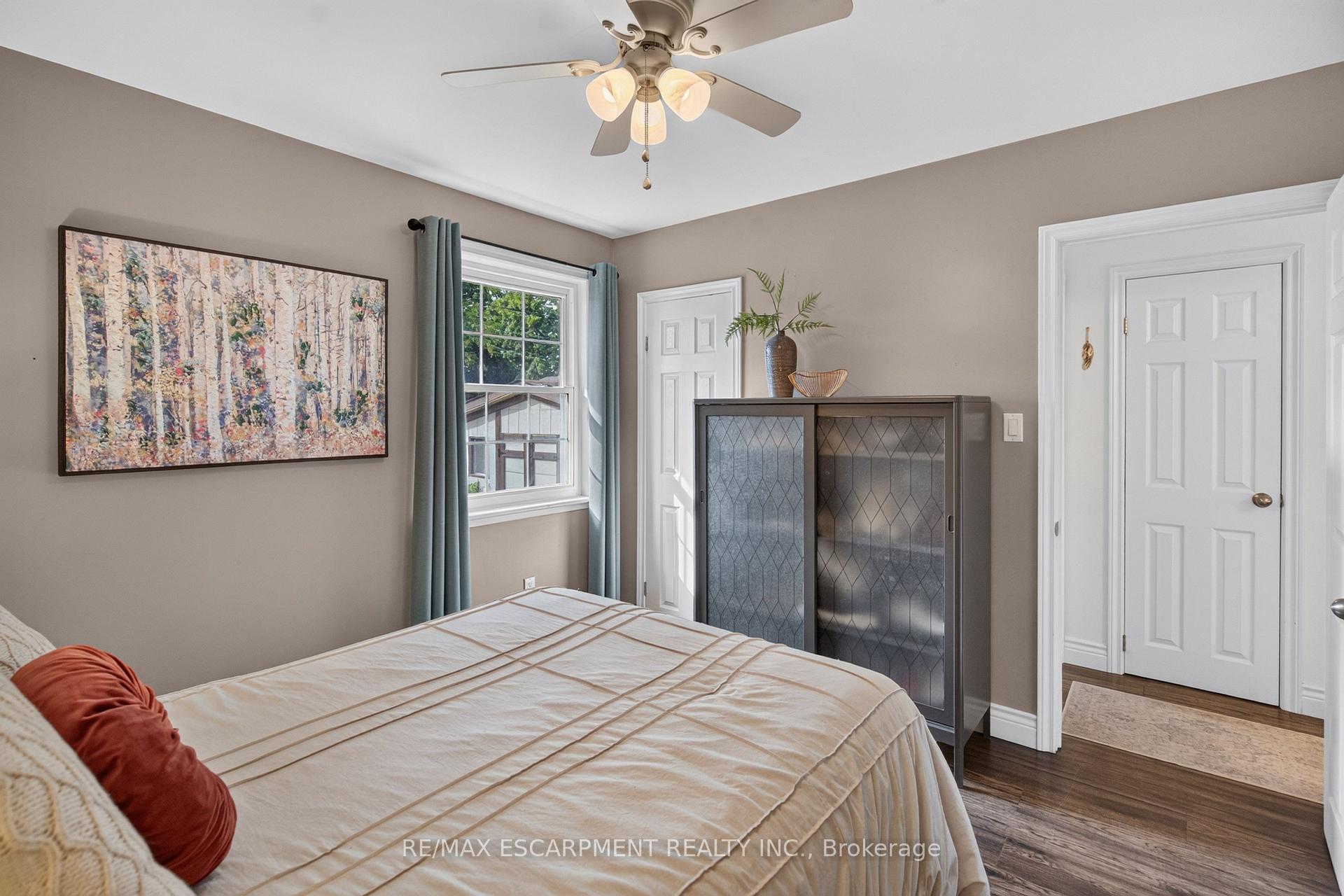 Photo 11 of 24 Castlefield Drive, Hamilton, Hampton Heights — HOMEH