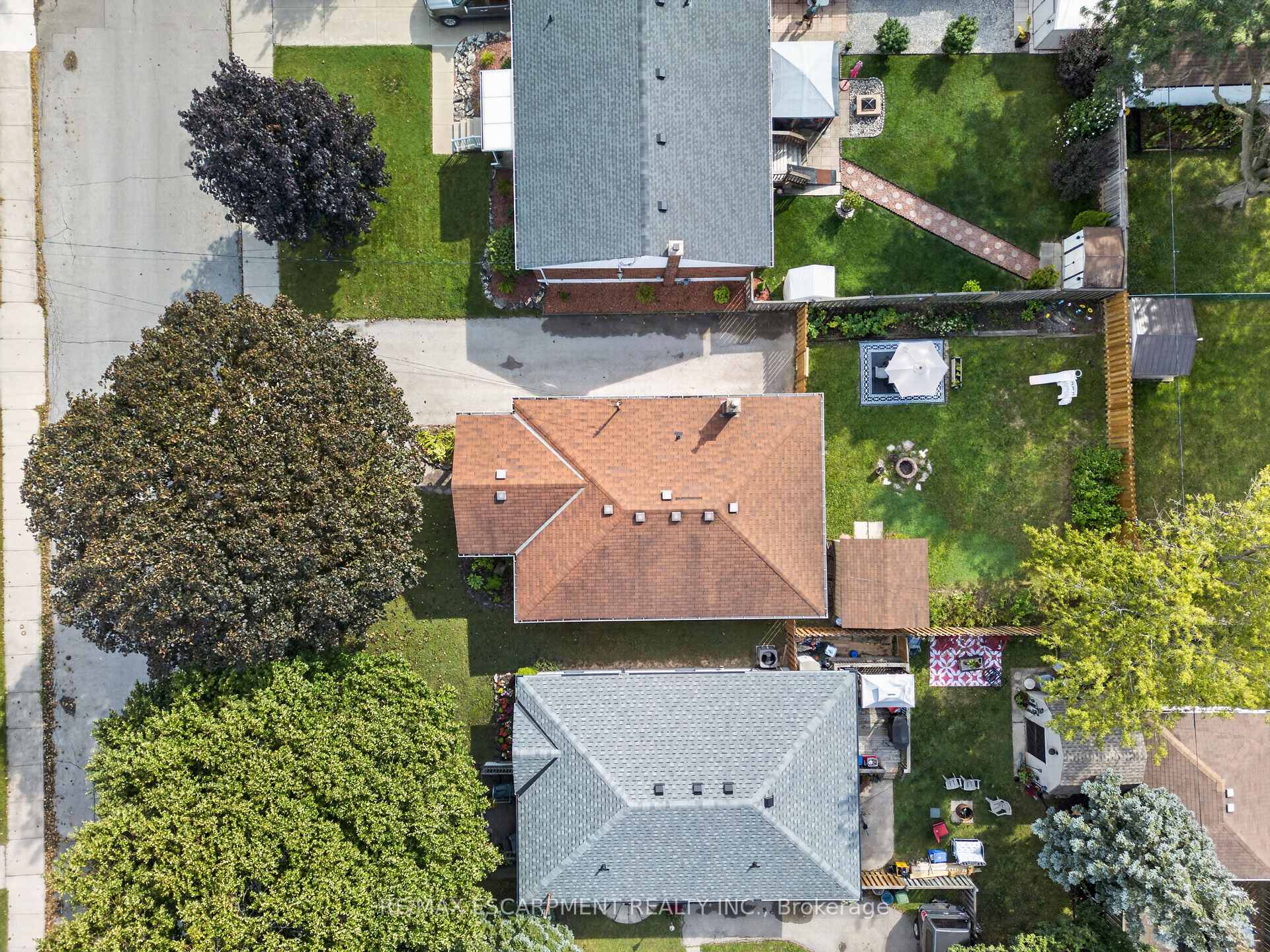 Photo 30 of 24 Castlefield Drive, Hamilton, Hampton Heights — HOMEH