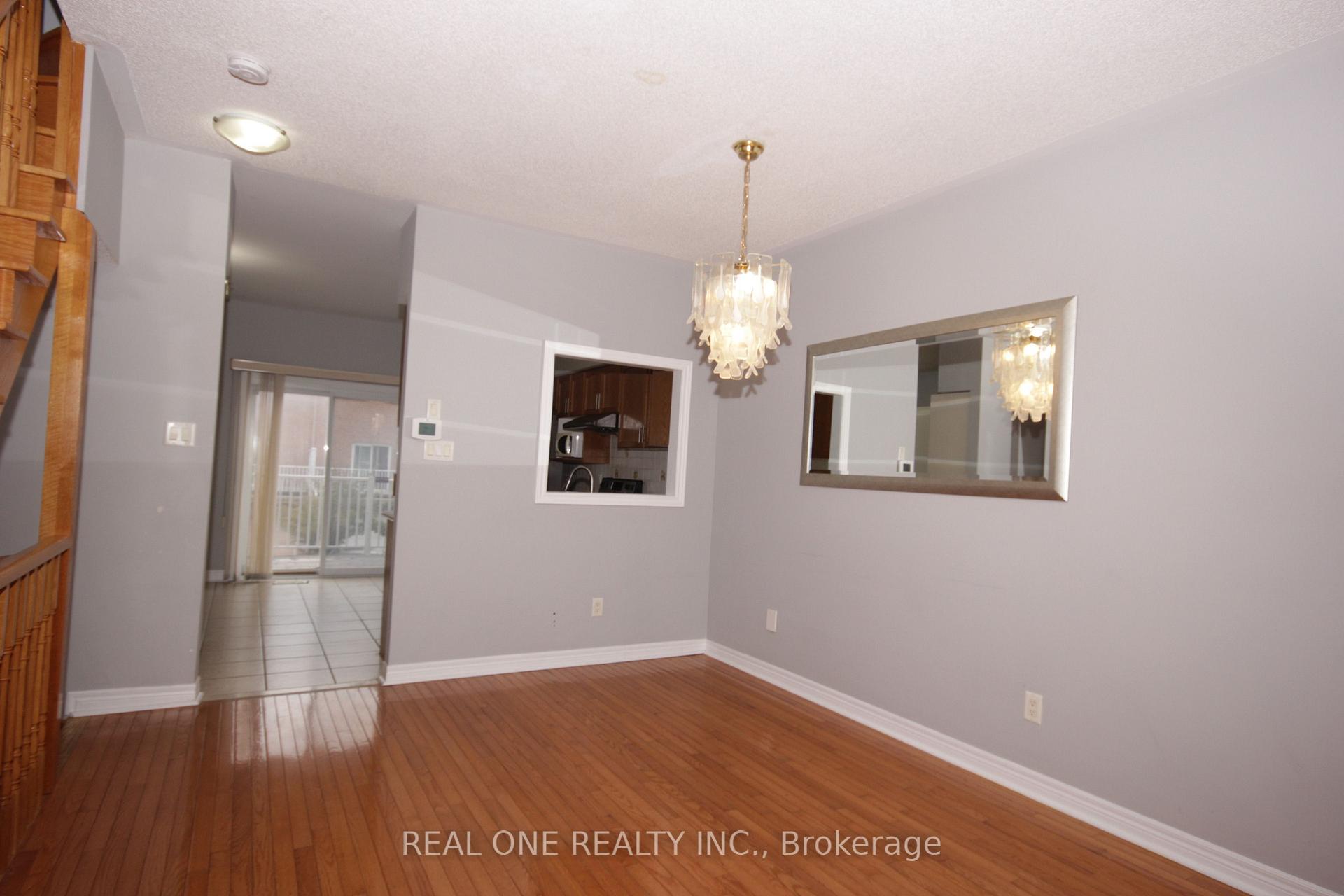 Photo 9 of 15 Azalea Gate Way, Markham, Commerce Valley — HOMEH