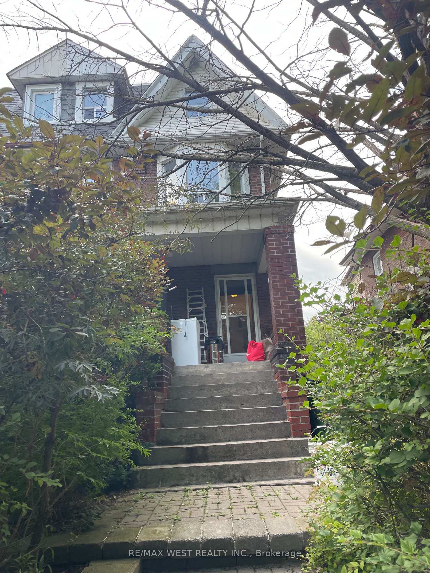 Photo 1 of Unit 2nd Floor, 734 Manning Avenue, Toronto, The Annex — HOMEH