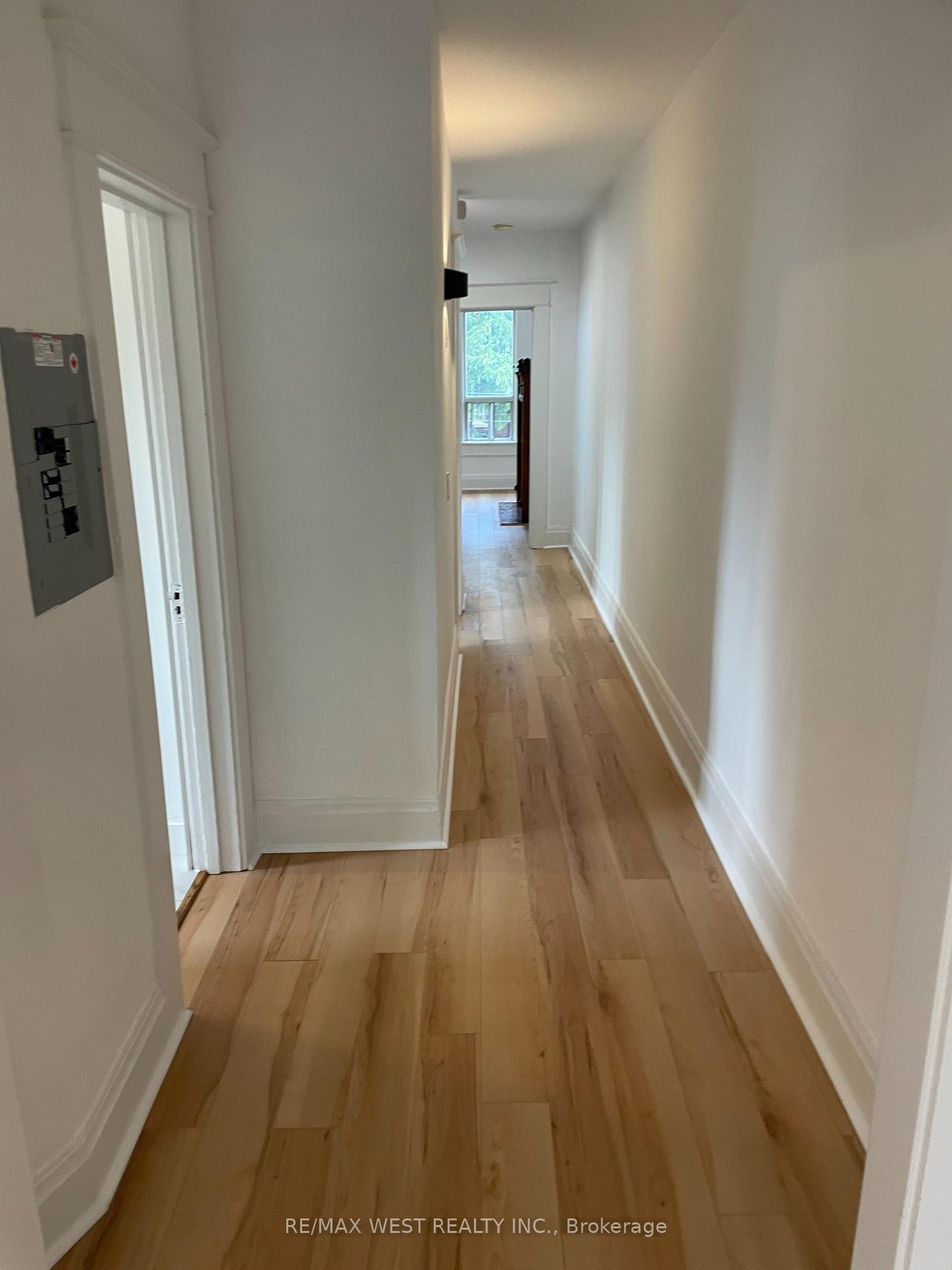 Photo 13 of Unit 2nd Floor, 734 Manning Avenue, Toronto, The Annex — HOMEH