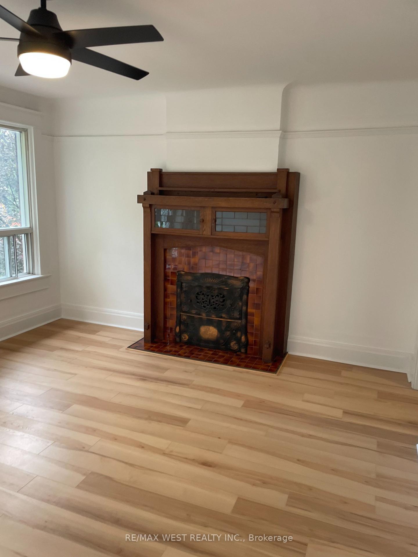 Photo 15 of Unit 2nd Floor, 734 Manning Avenue, Toronto, The Annex — HOMEH