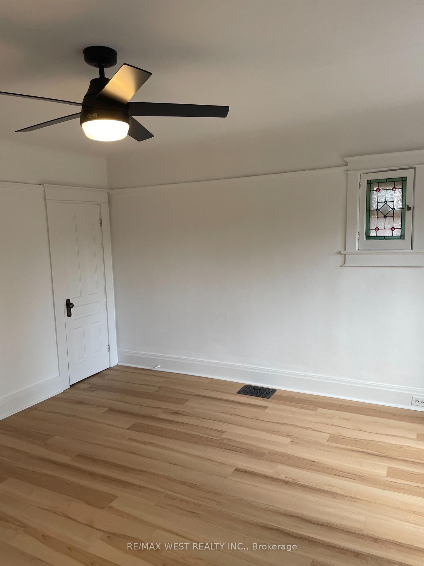 Photo 17 of Unit 2nd Floor, 734 Manning Avenue, Toronto, The Annex — HOMEH