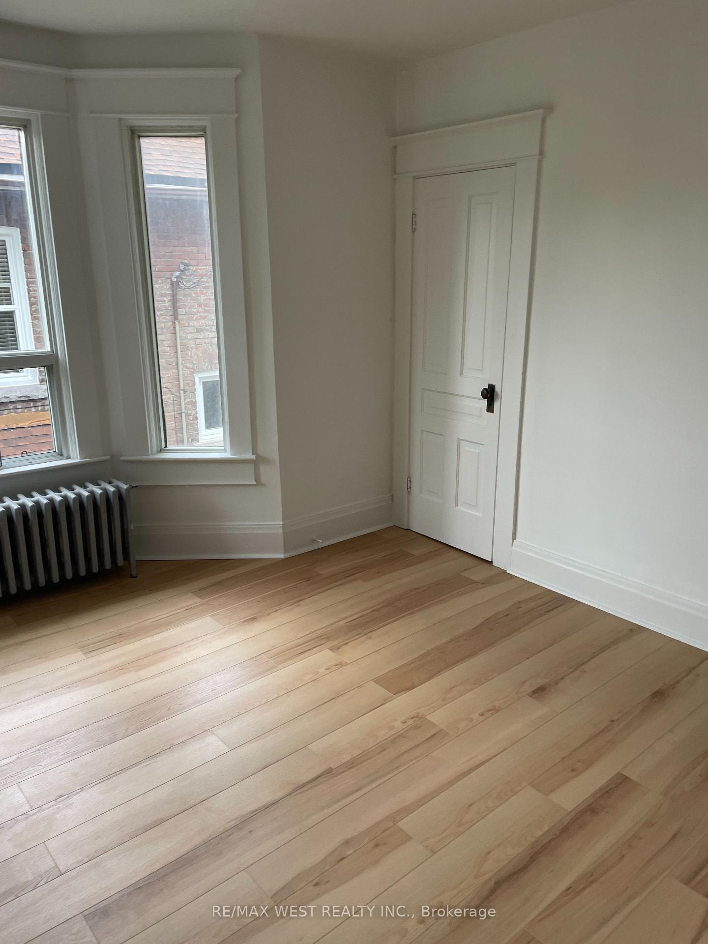 Photo 21 of Unit 2nd Floor, 734 Manning Avenue, Toronto, The Annex — HOMEH
