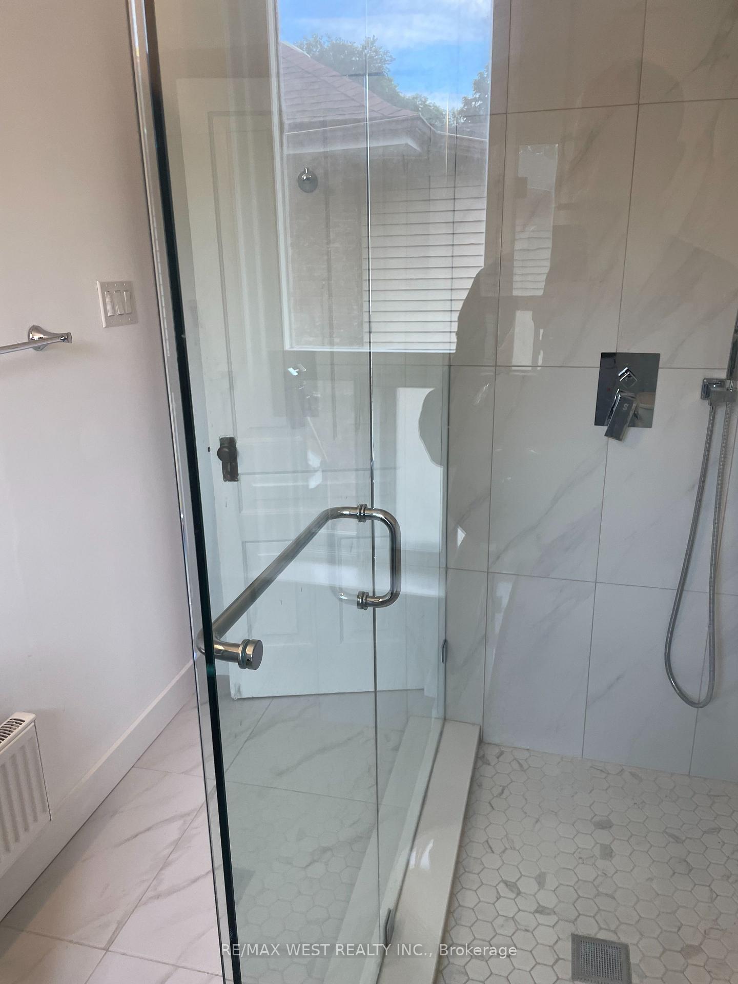 Photo 28 of Unit 2nd Floor, 734 Manning Avenue, Toronto, The Annex — HOMEH