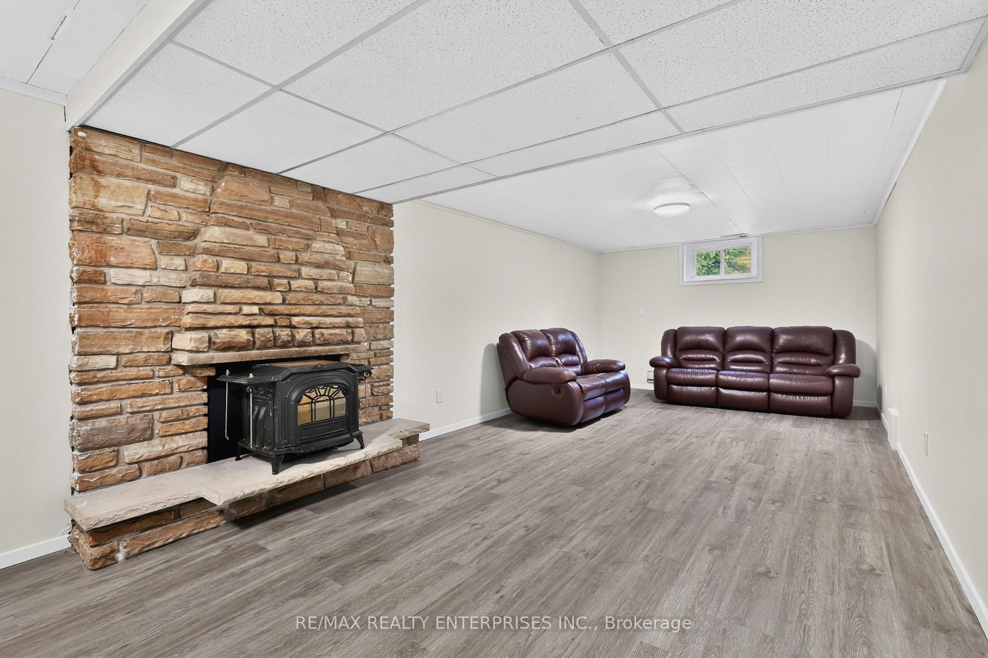 Photo 28 of 975 Cresthampton Lane, Mississauga, Lorne Park — HOMEH