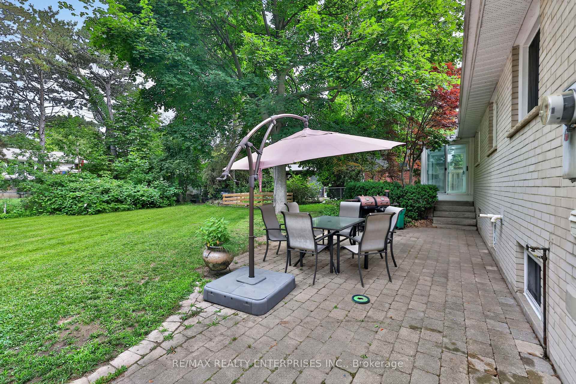 Photo 38 of 975 Cresthampton Lane, Mississauga, Lorne Park — HOMEH