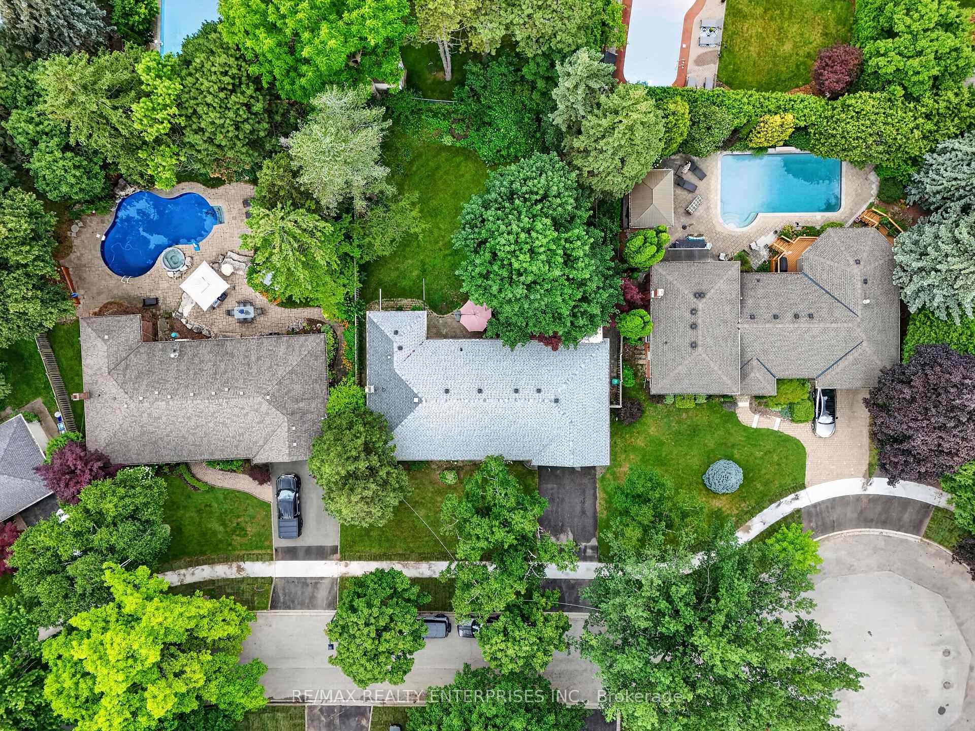 Photo 41 of 975 Cresthampton Lane, Mississauga, Lorne Park — HOMEH