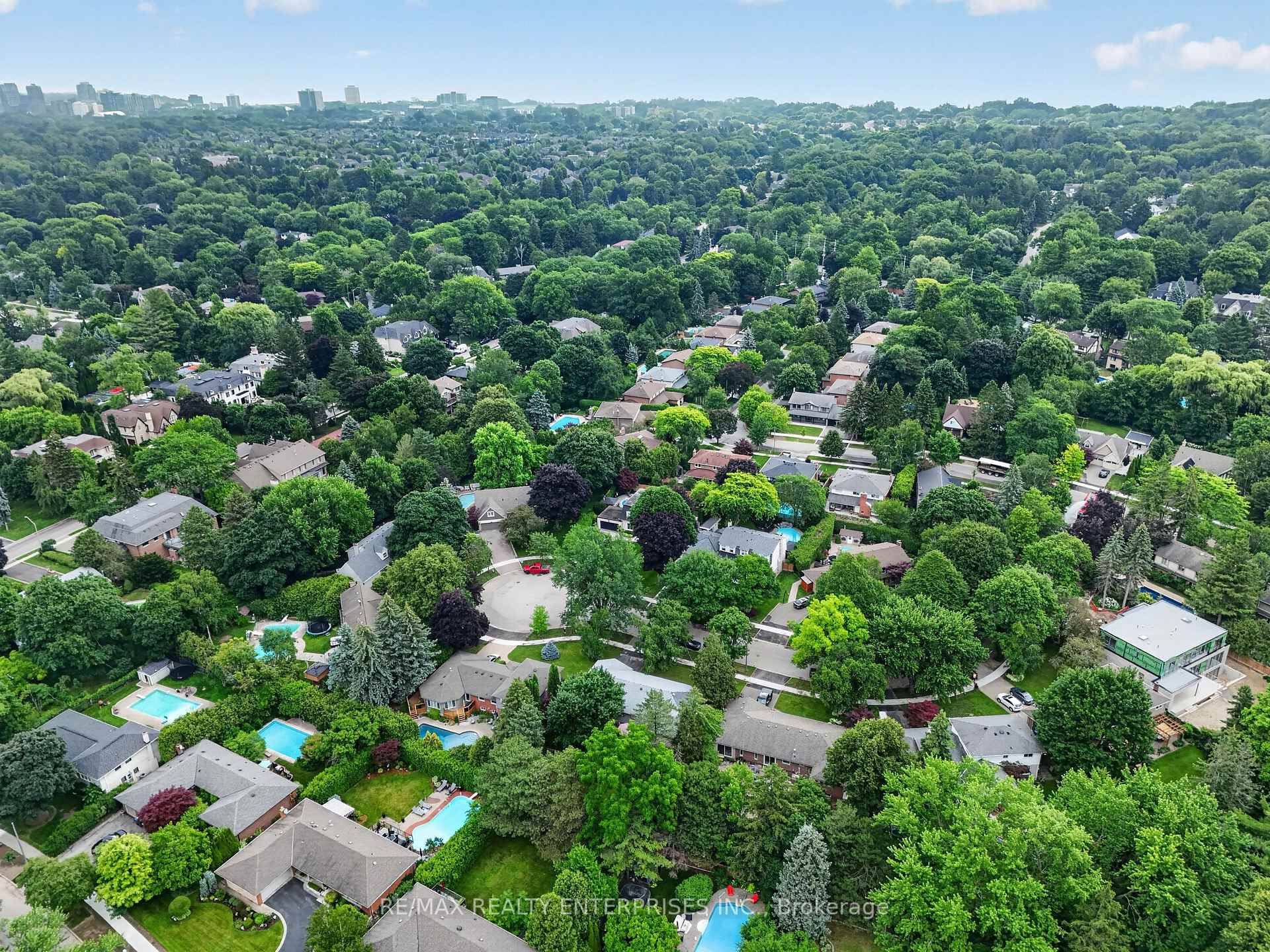 Photo 42 of 975 Cresthampton Lane, Mississauga, Lorne Park — HOMEH