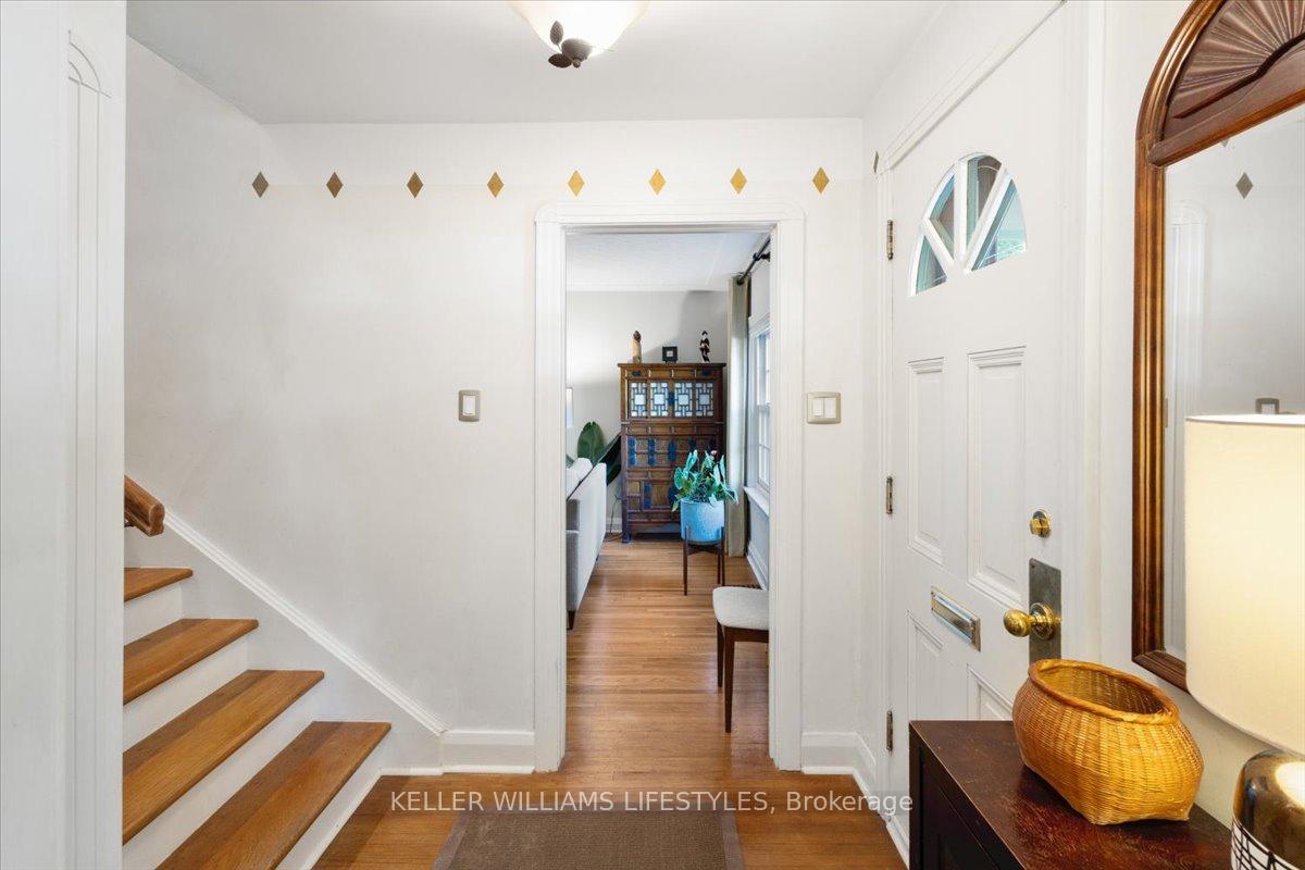 Photo 4 of 941 Waterloo Street, London, East B — HOMEH