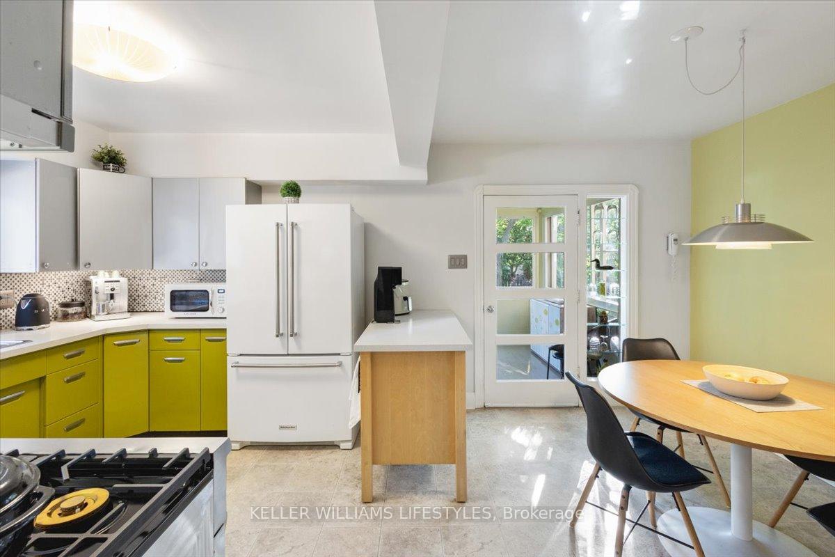 Photo 11 of 941 Waterloo Street, London, East B — HOMEH