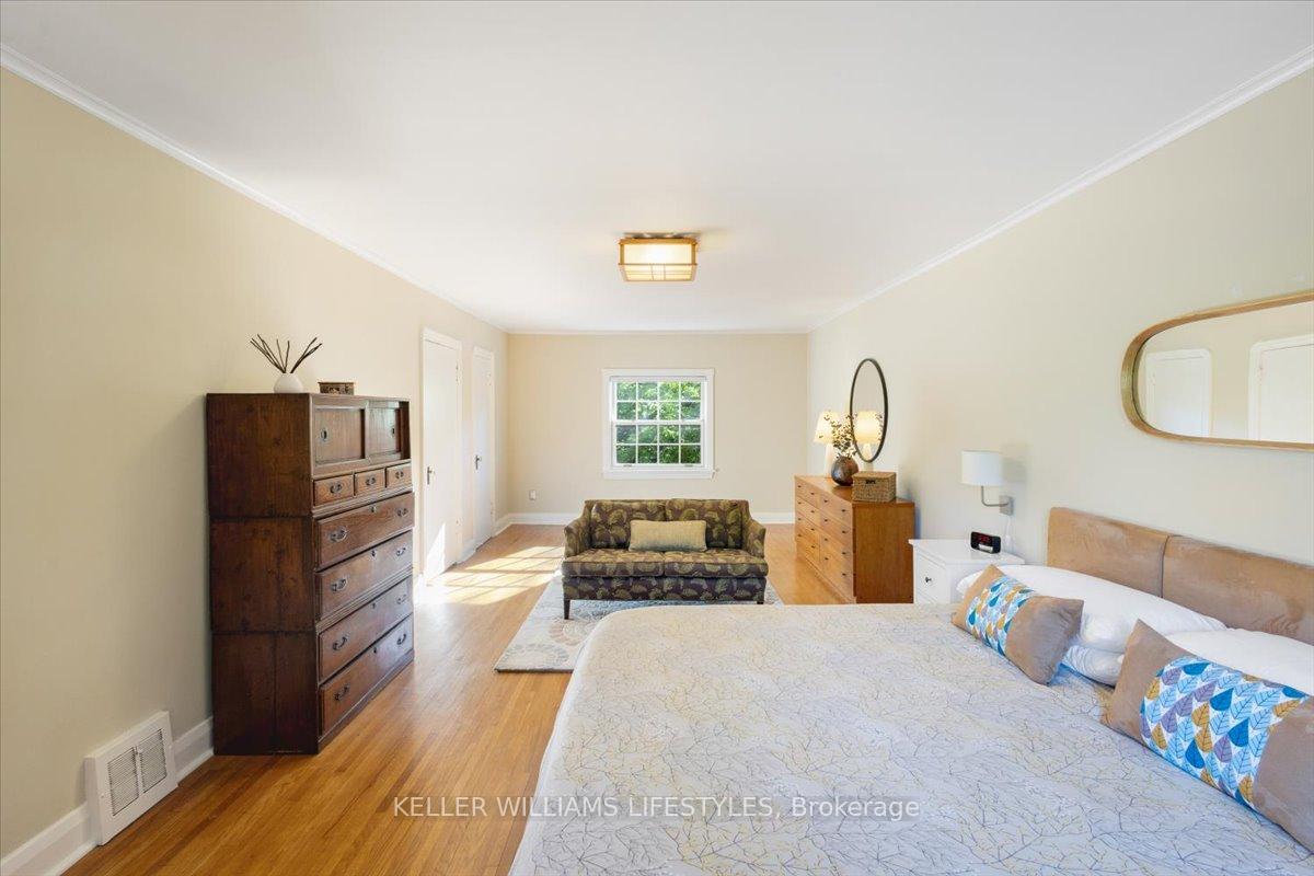 Photo 20 of 941 Waterloo Street, London, East B — HOMEH