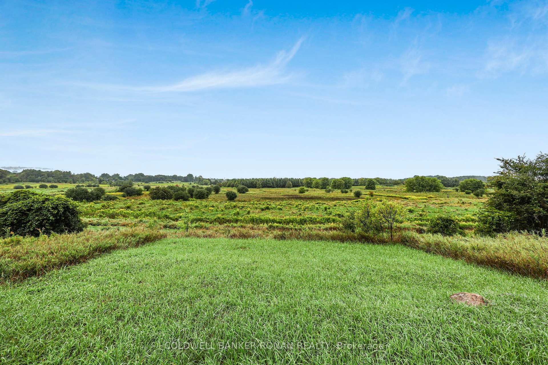 Photo 48 of 190 Strachan Trail, New Tecumseth, Beeton — HOMEH