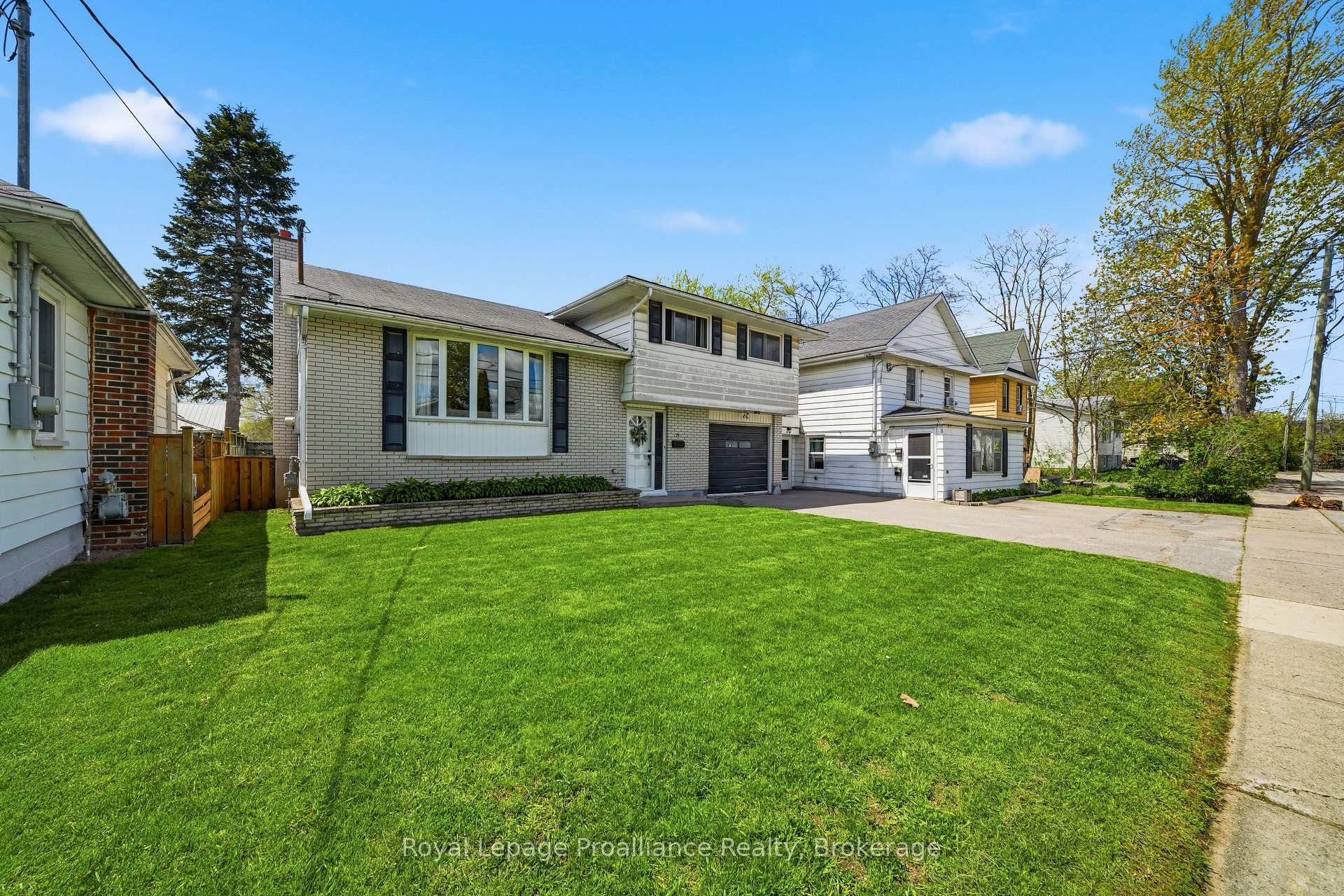 Photo 4 of 26 Johnson Street, Belleville, Belleville Ward — HOMEH