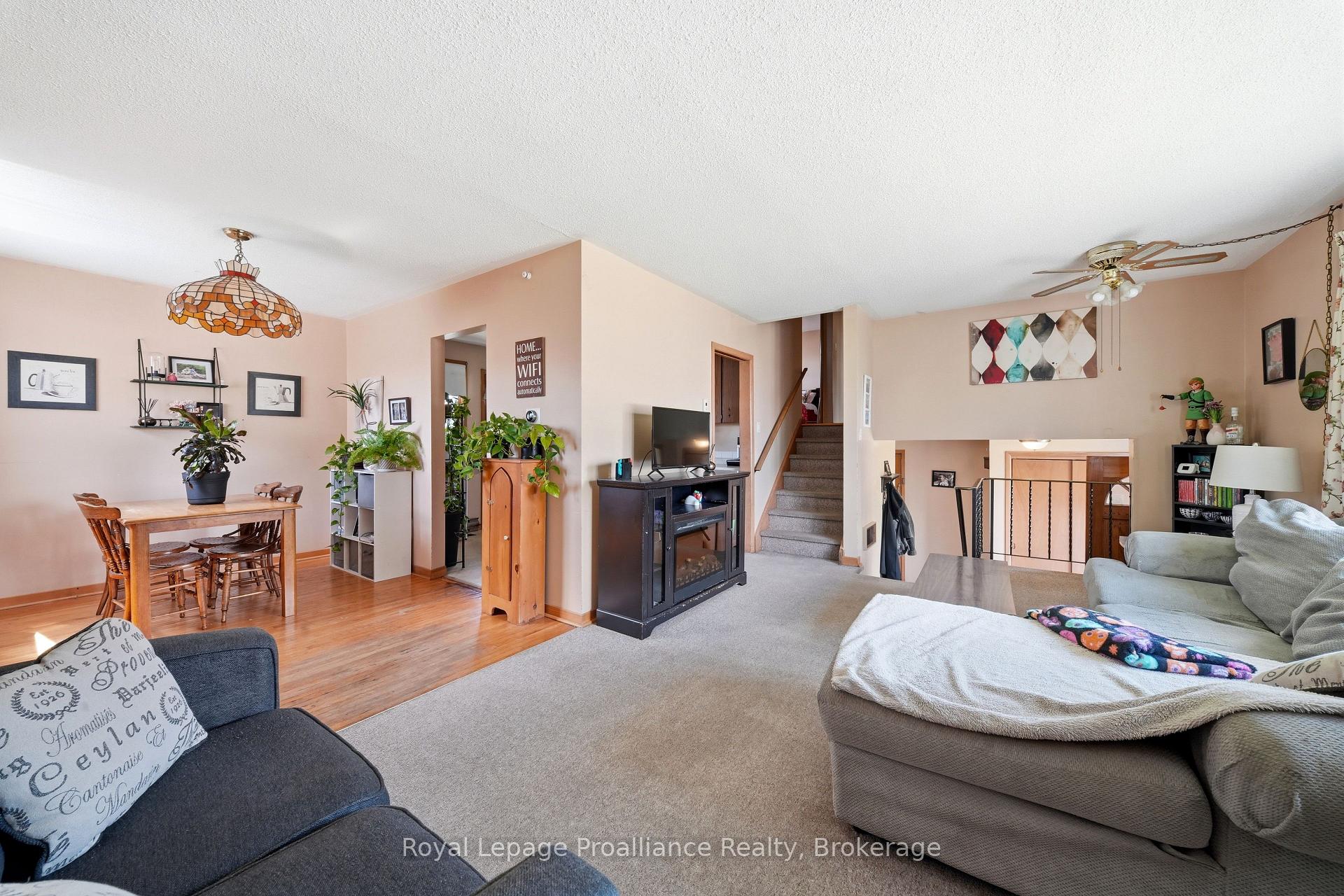 Photo 12 of 26 Johnson Street, Belleville, Belleville Ward — HOMEH