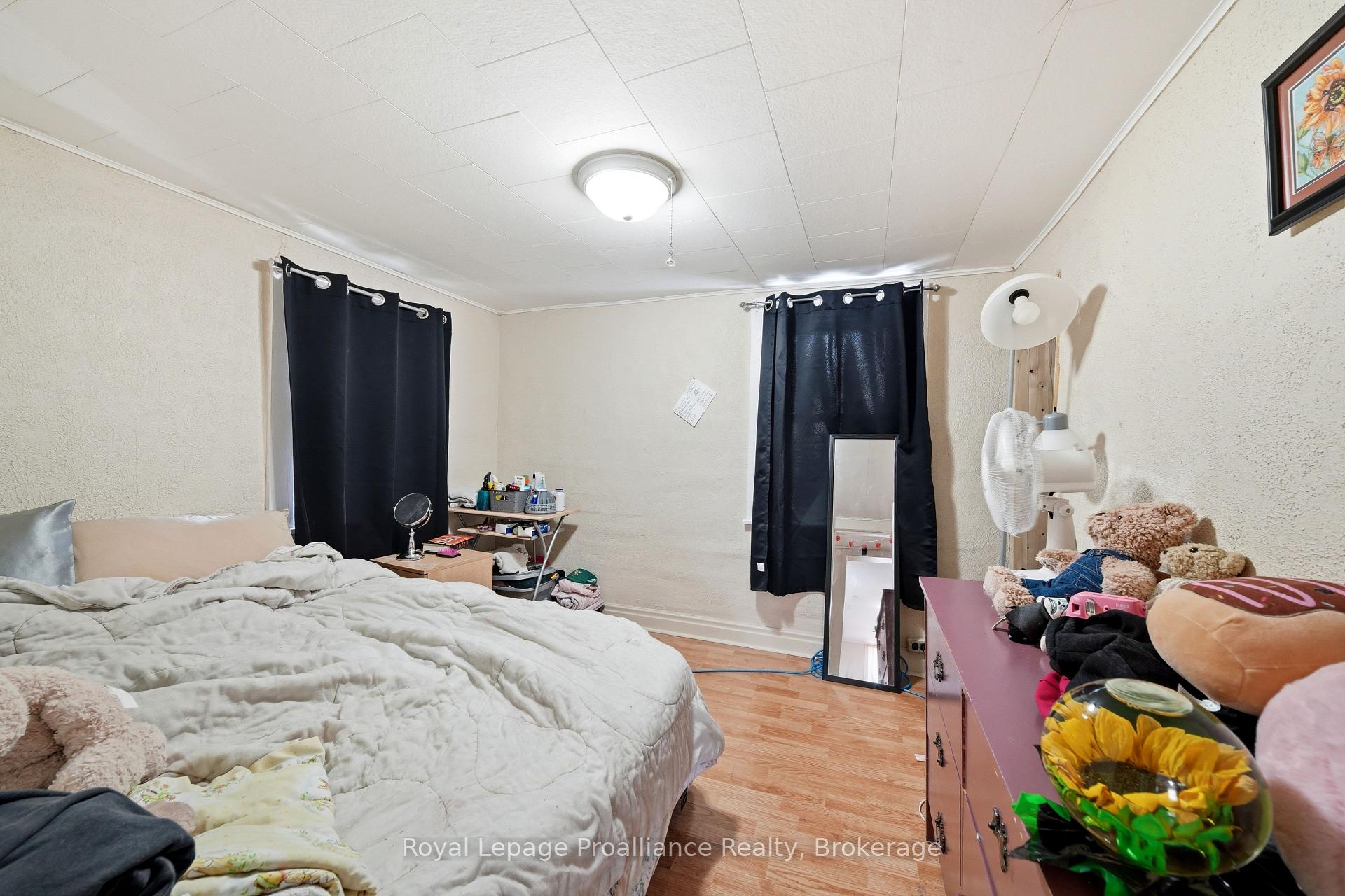 Photo 43 of 26 Johnson Street, Belleville, Belleville Ward — HOMEH